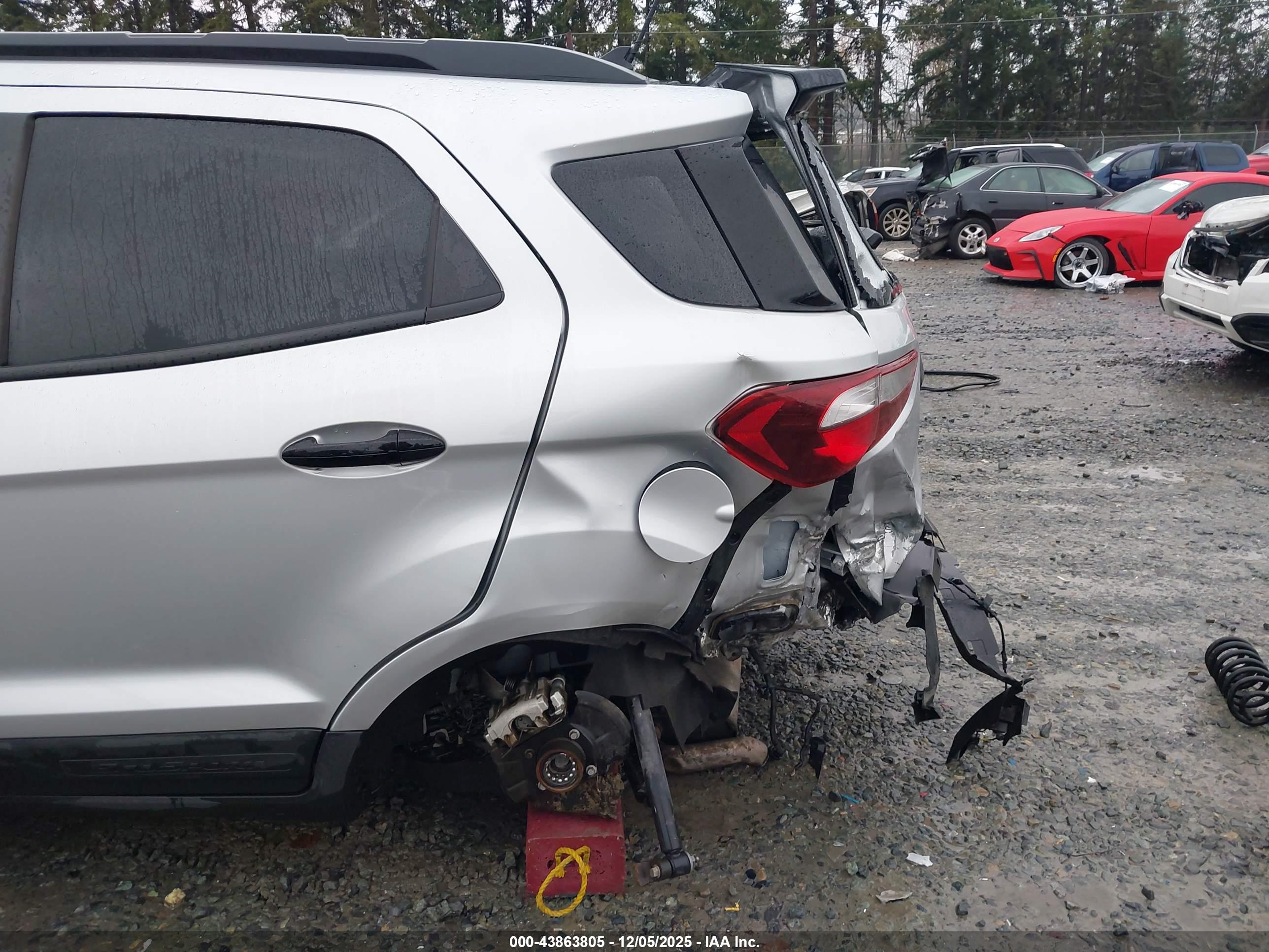 FORD ECOSPORT image 6