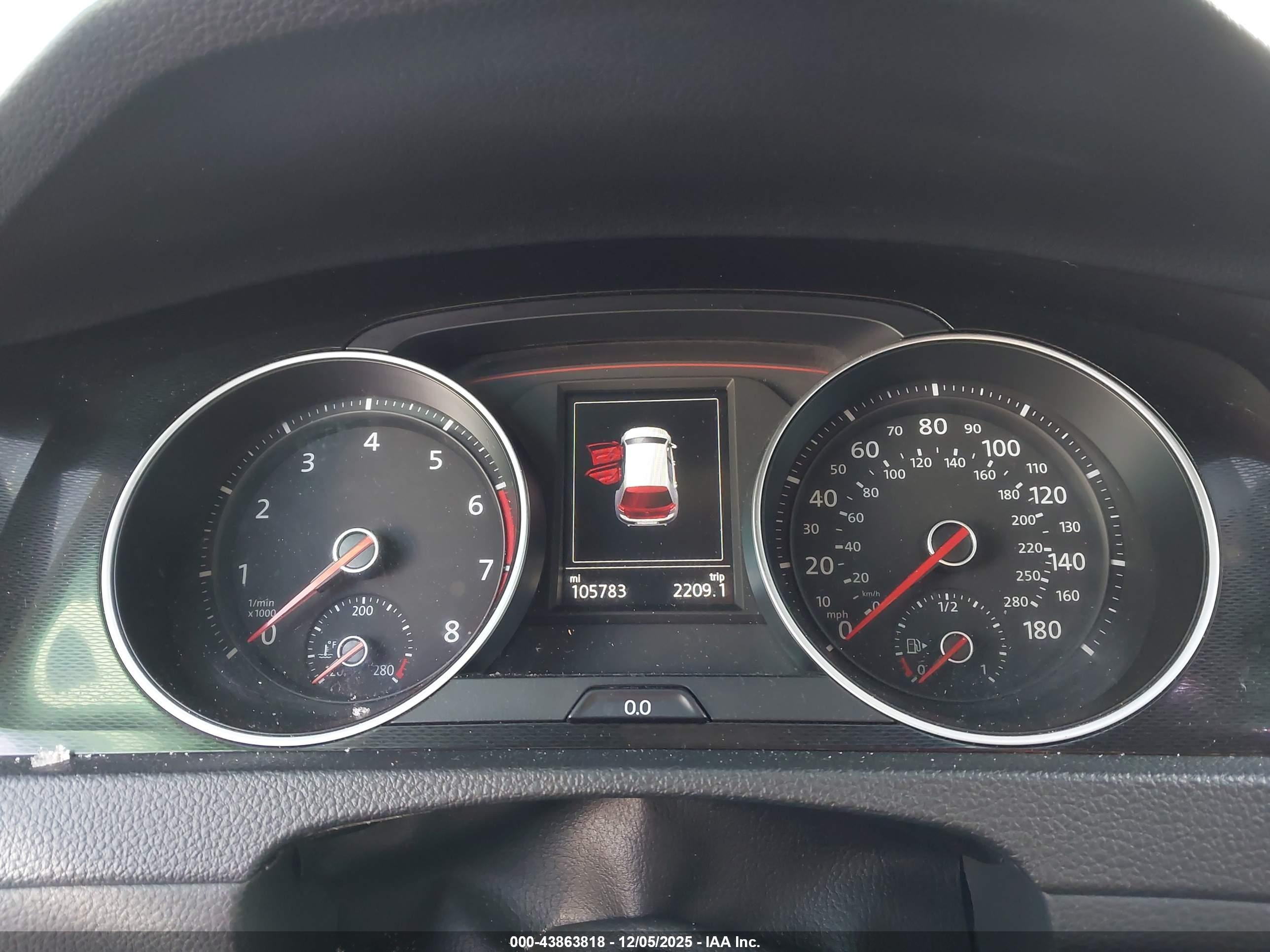 VOLKSWAGEN GOLF image 7