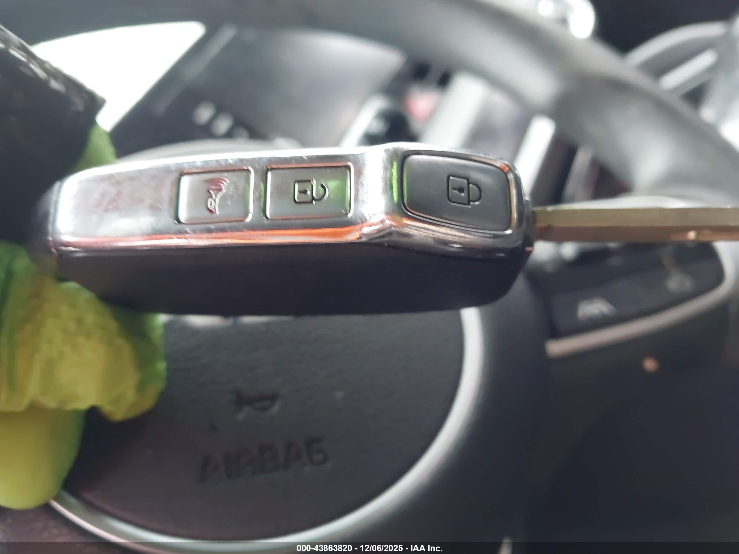 KIA SPORTAGE image 11