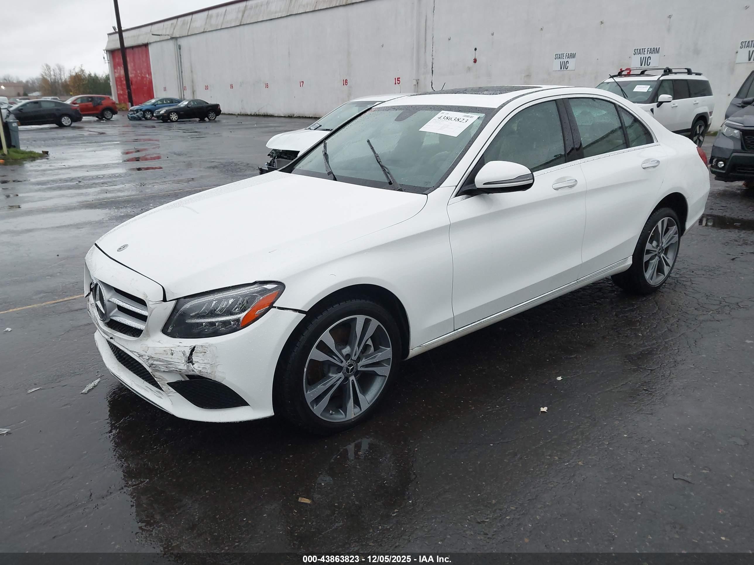 MERCEDES-BENZ C image 2