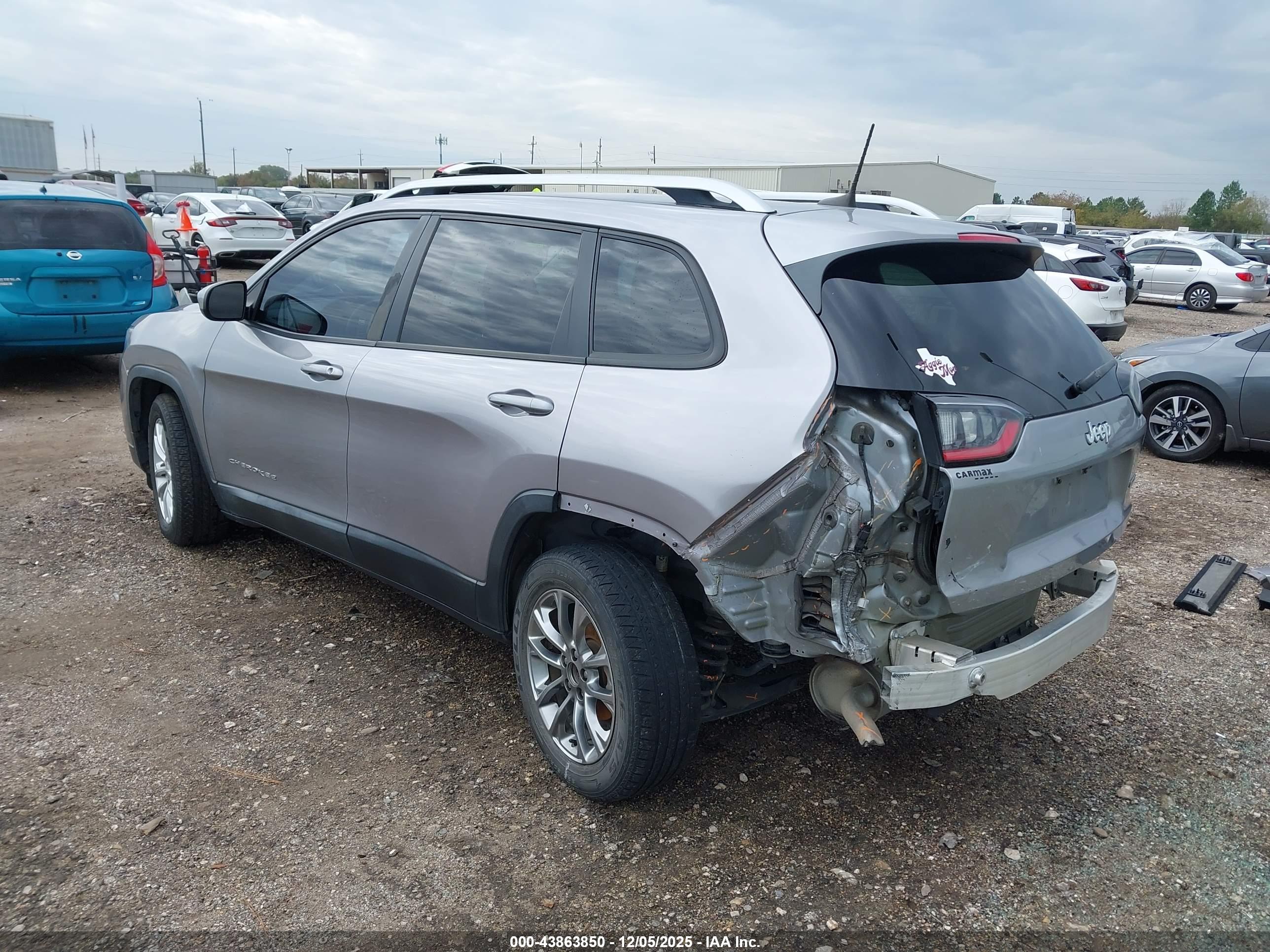 JEEP CHEROKEE image 3