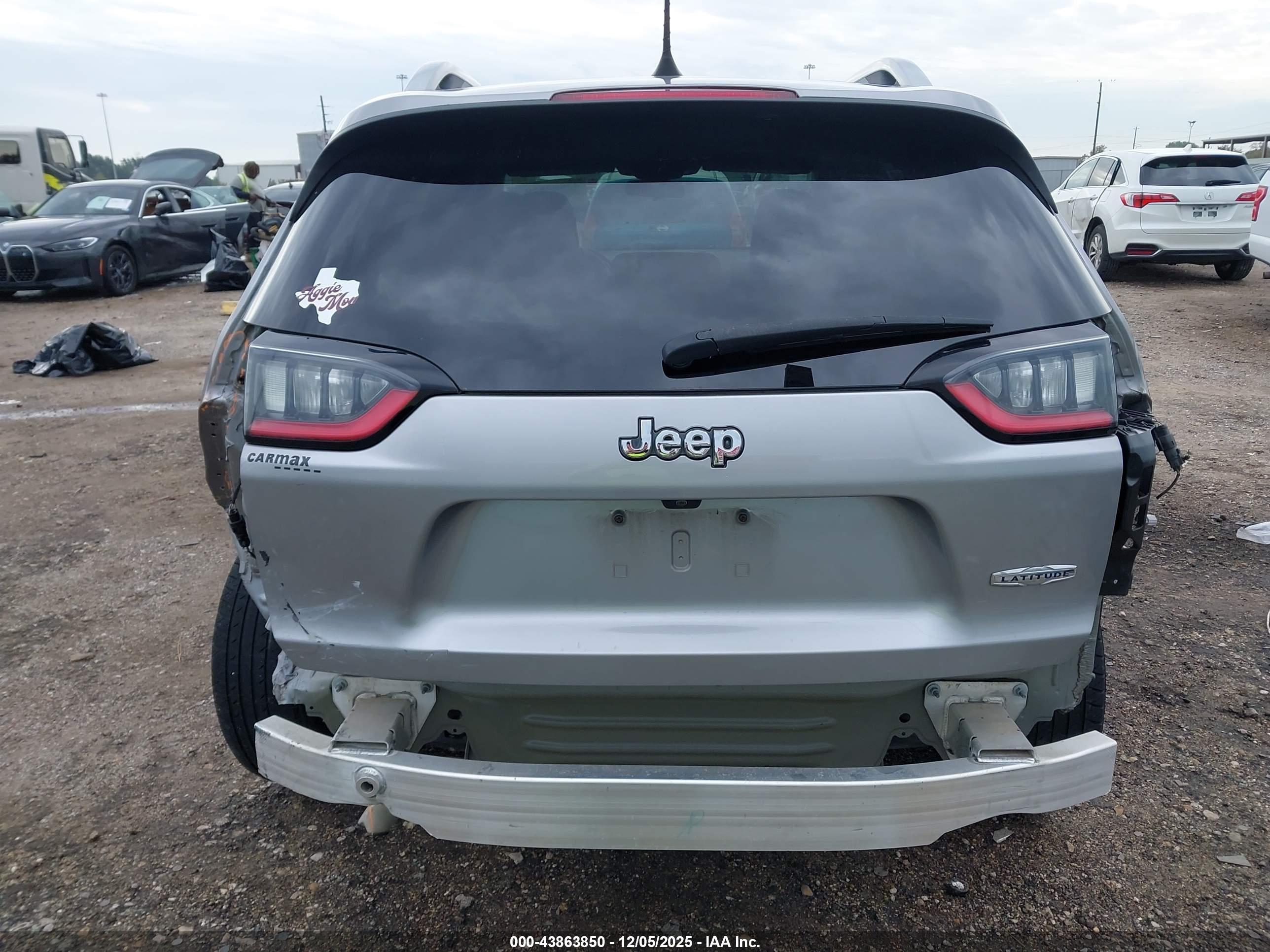 JEEP CHEROKEE image 6