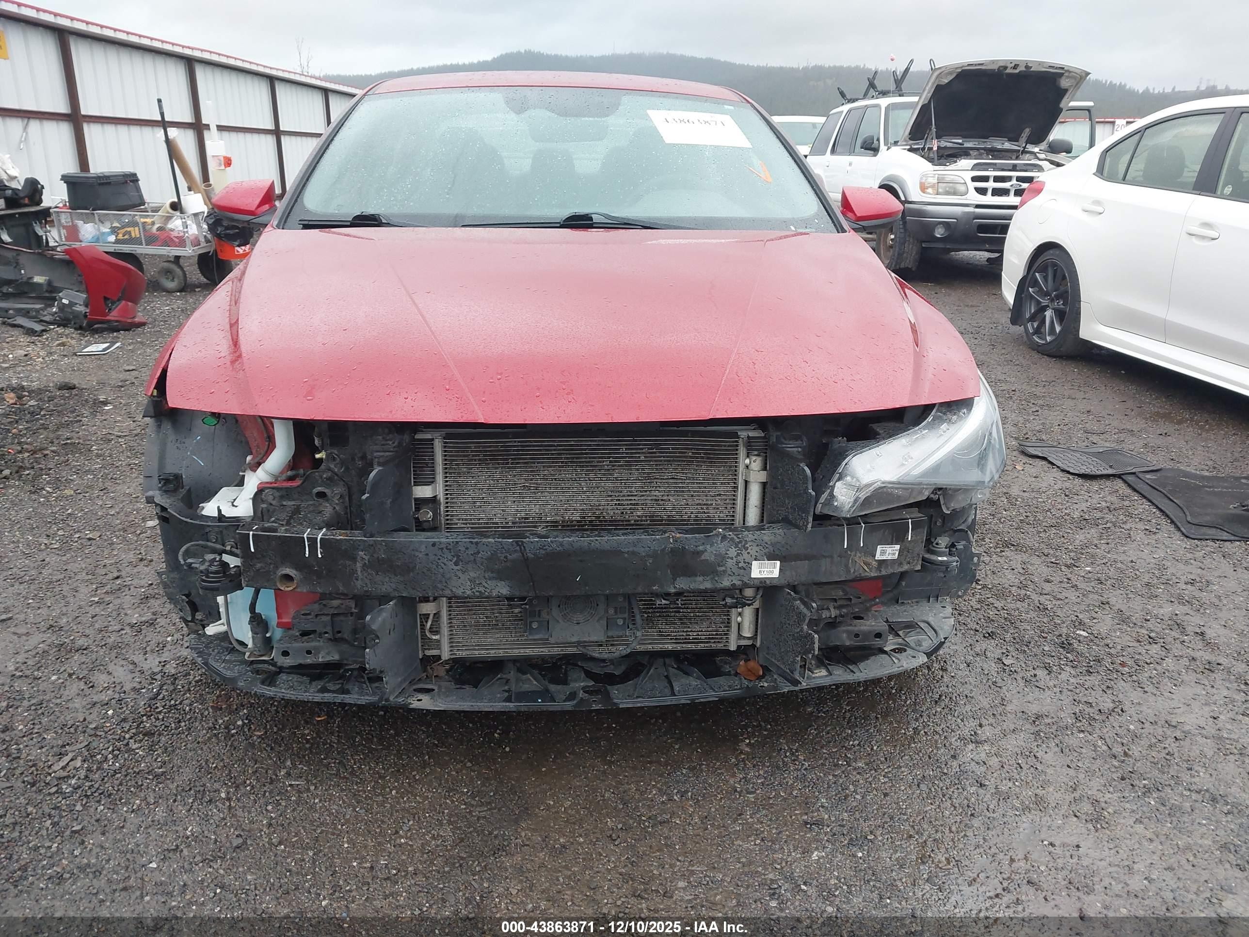 HYUNDAI ELANTRA image 6
