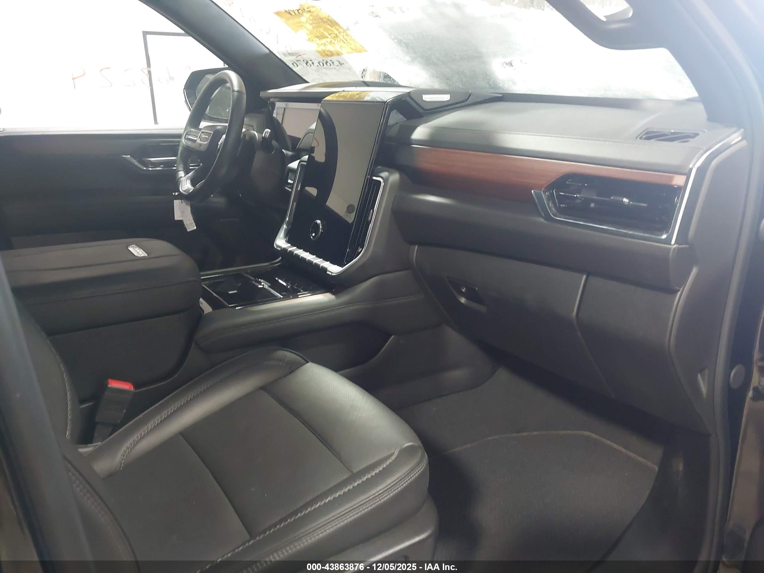 GMC YUKON image 5