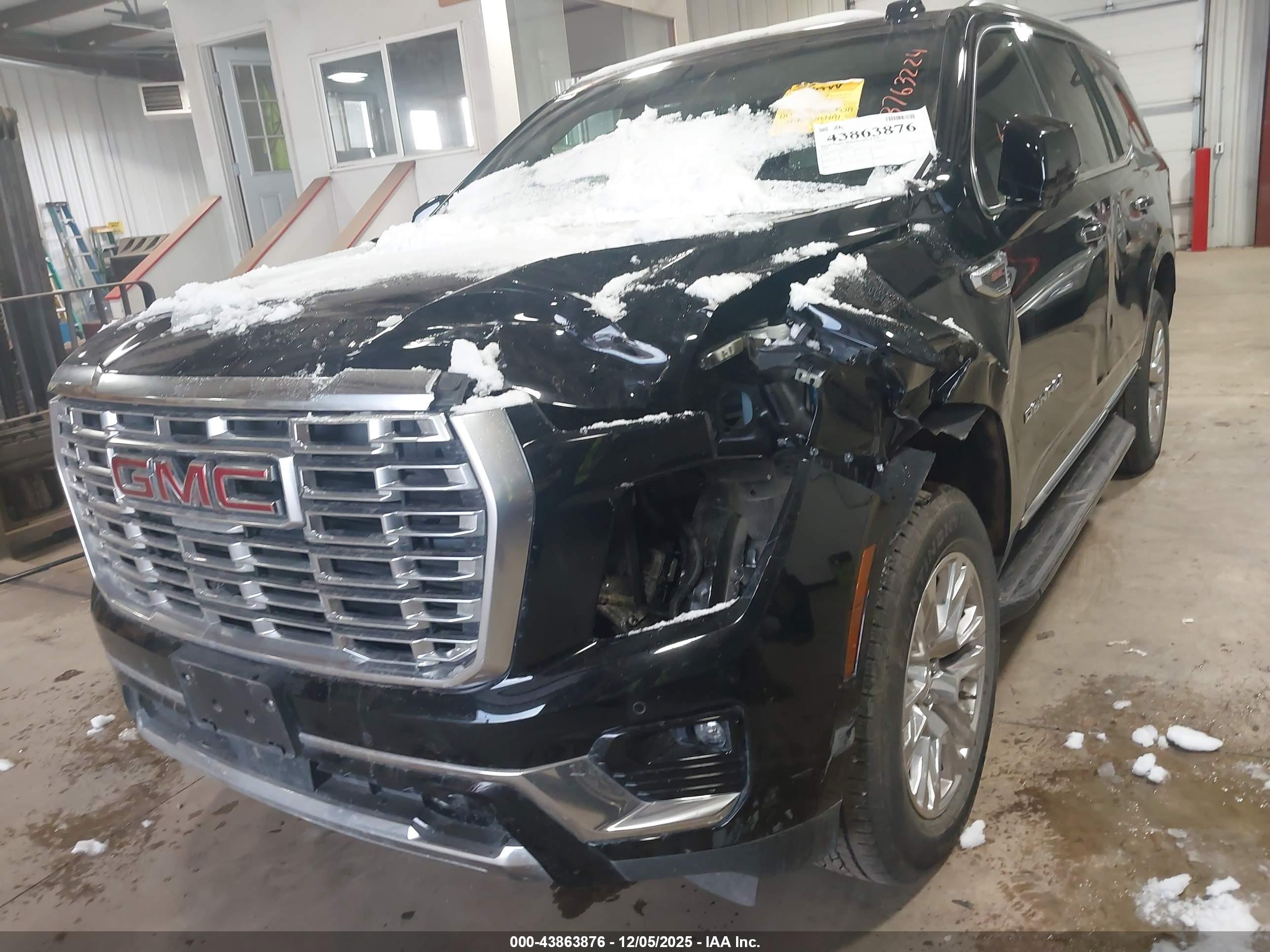 GMC YUKON image 6