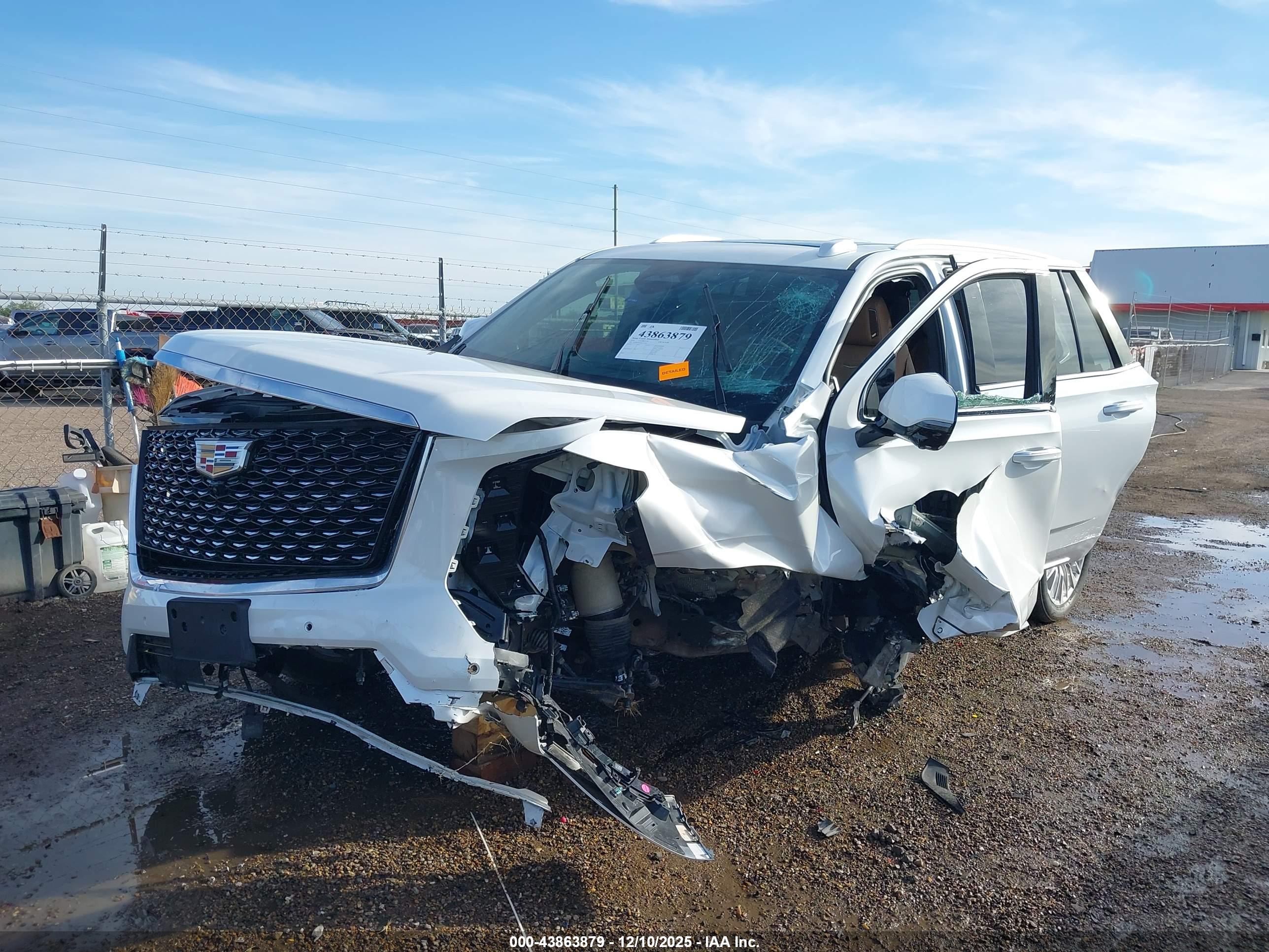 CADILLAC ESCALADE image 6