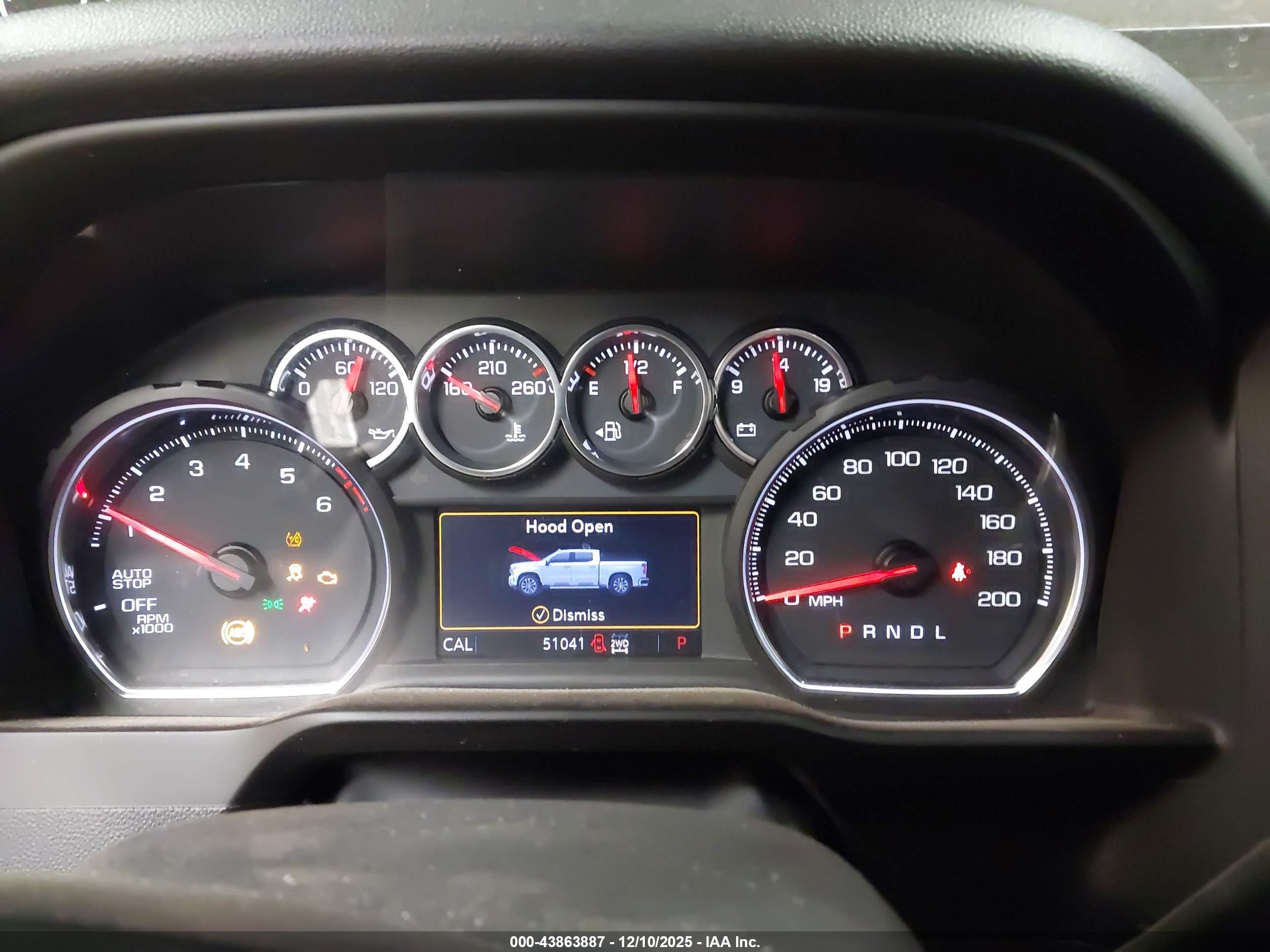 CHEVROLET SILVERADO image 7