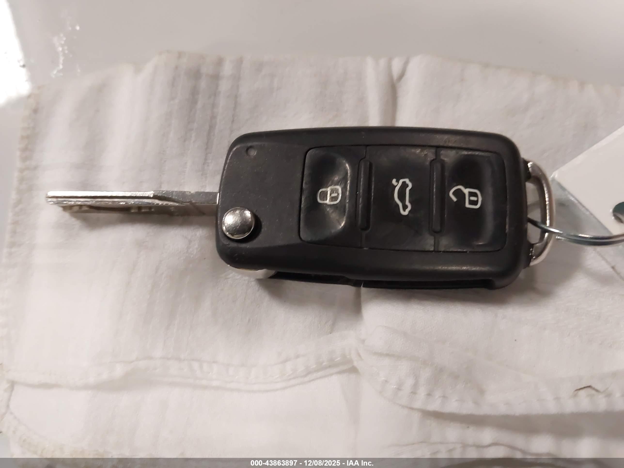 VOLKSWAGEN JETTA image 11