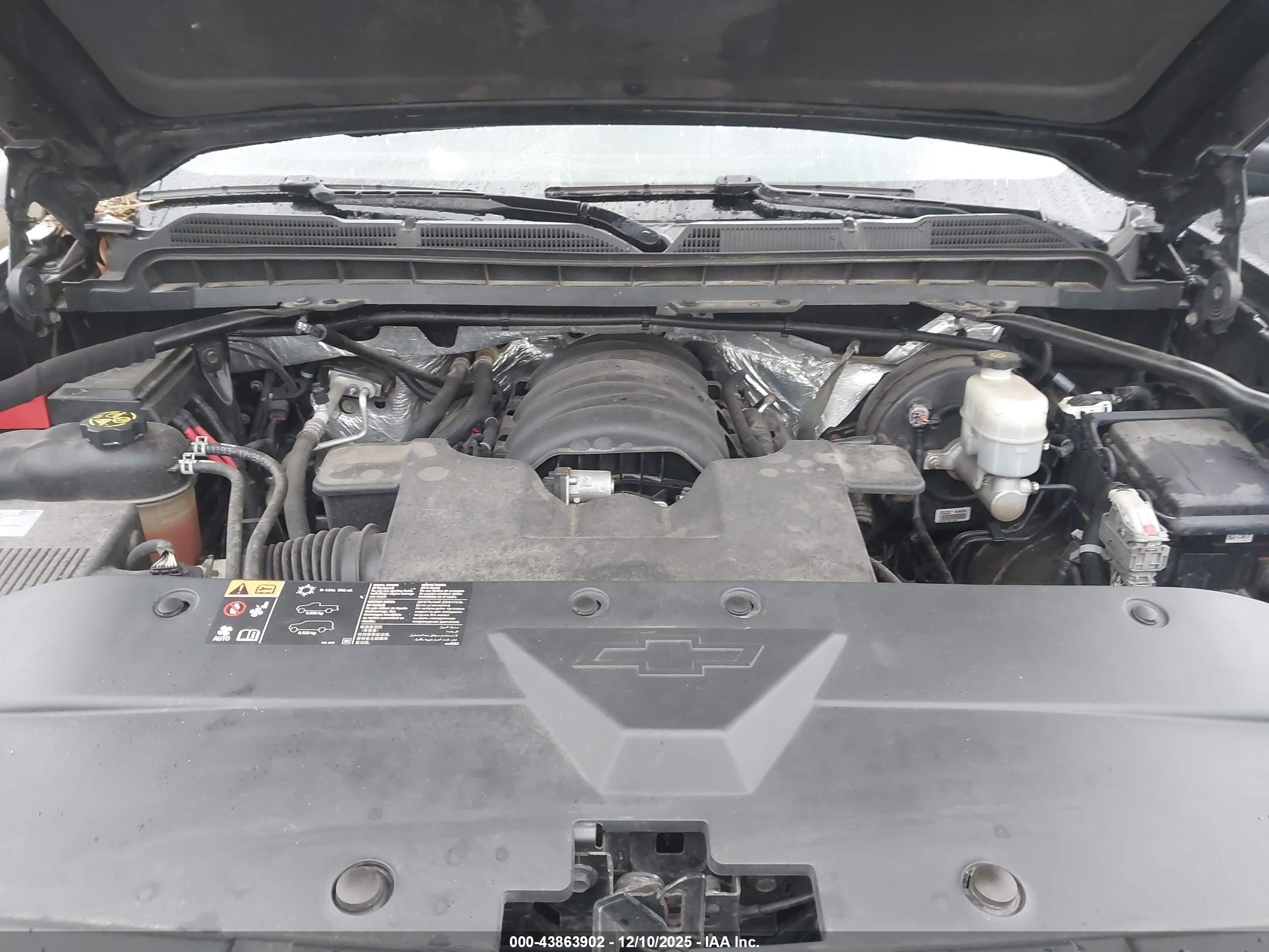CHEVROLET SILVERADO image 10