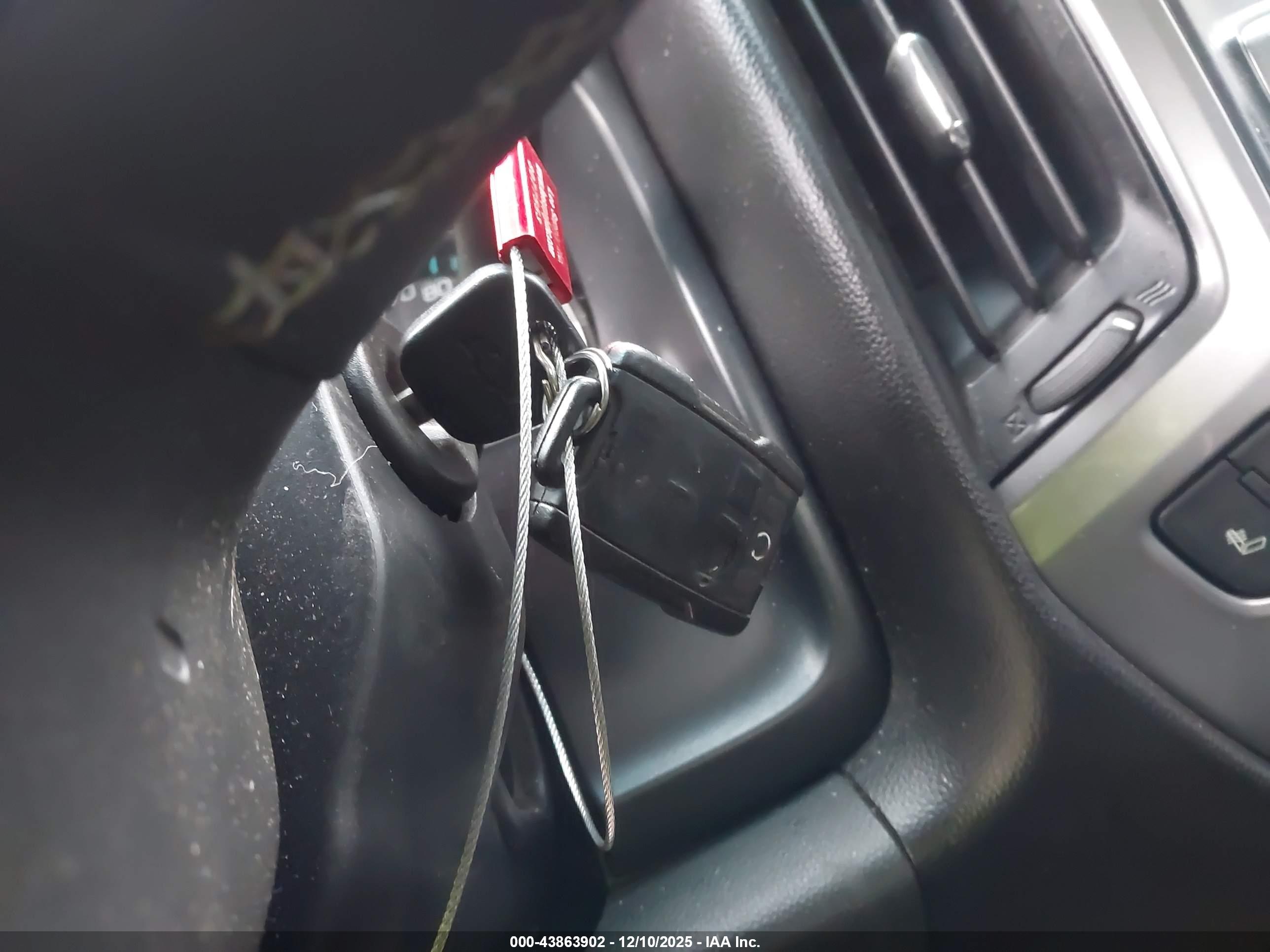 CHEVROLET SILVERADO image 11