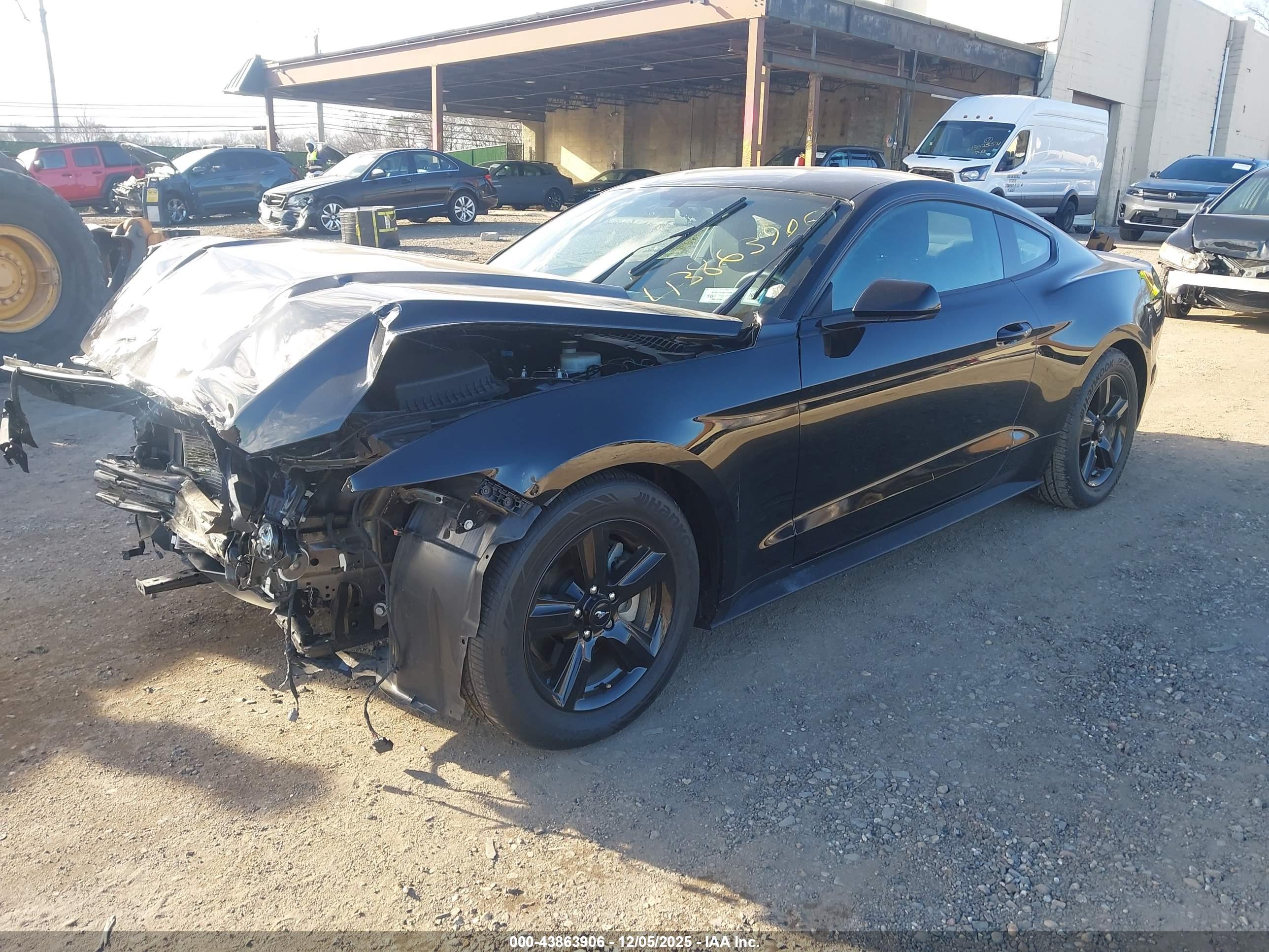 FORD MUSTANG image 2