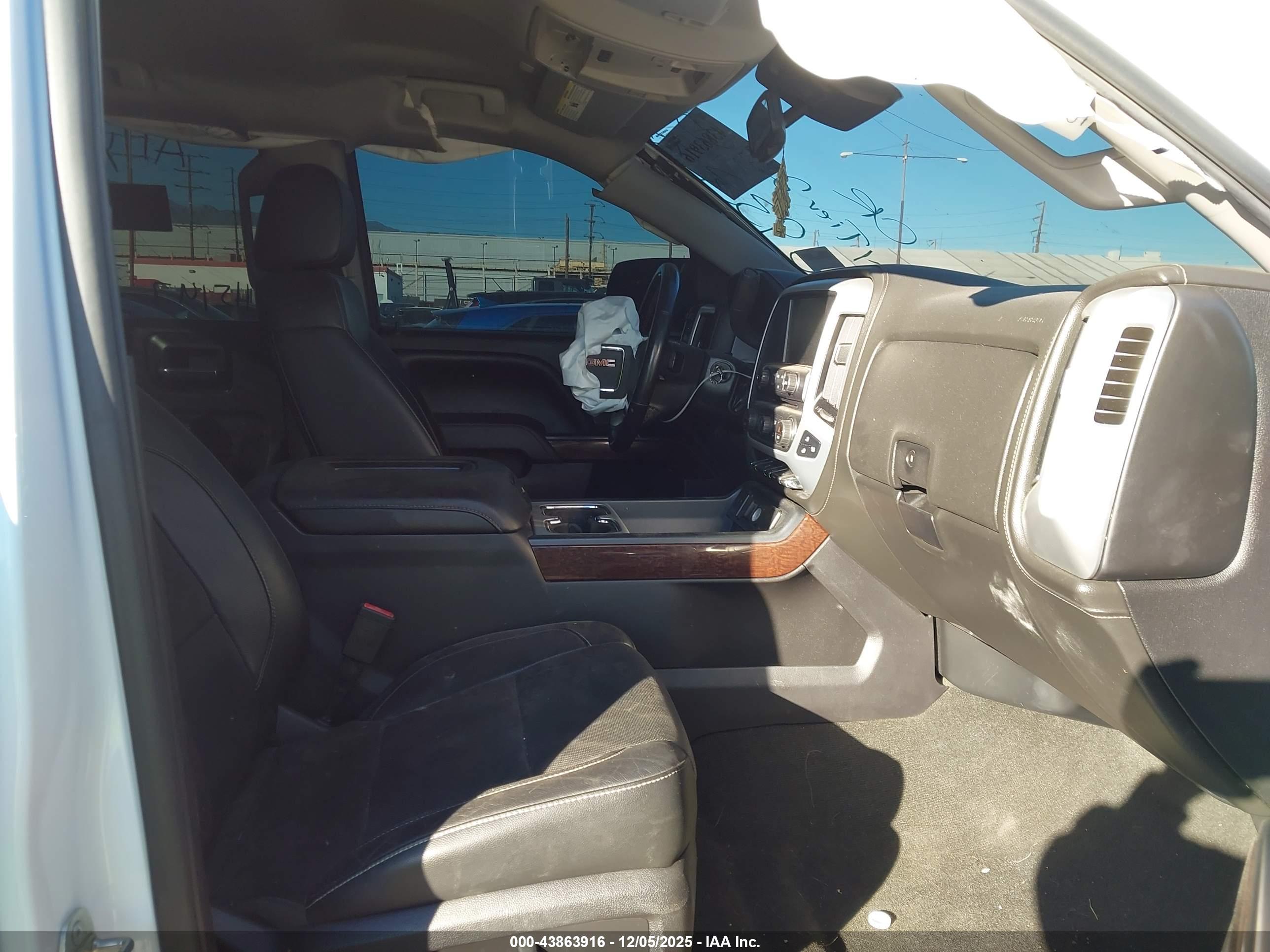 GMC SIERRA image 5