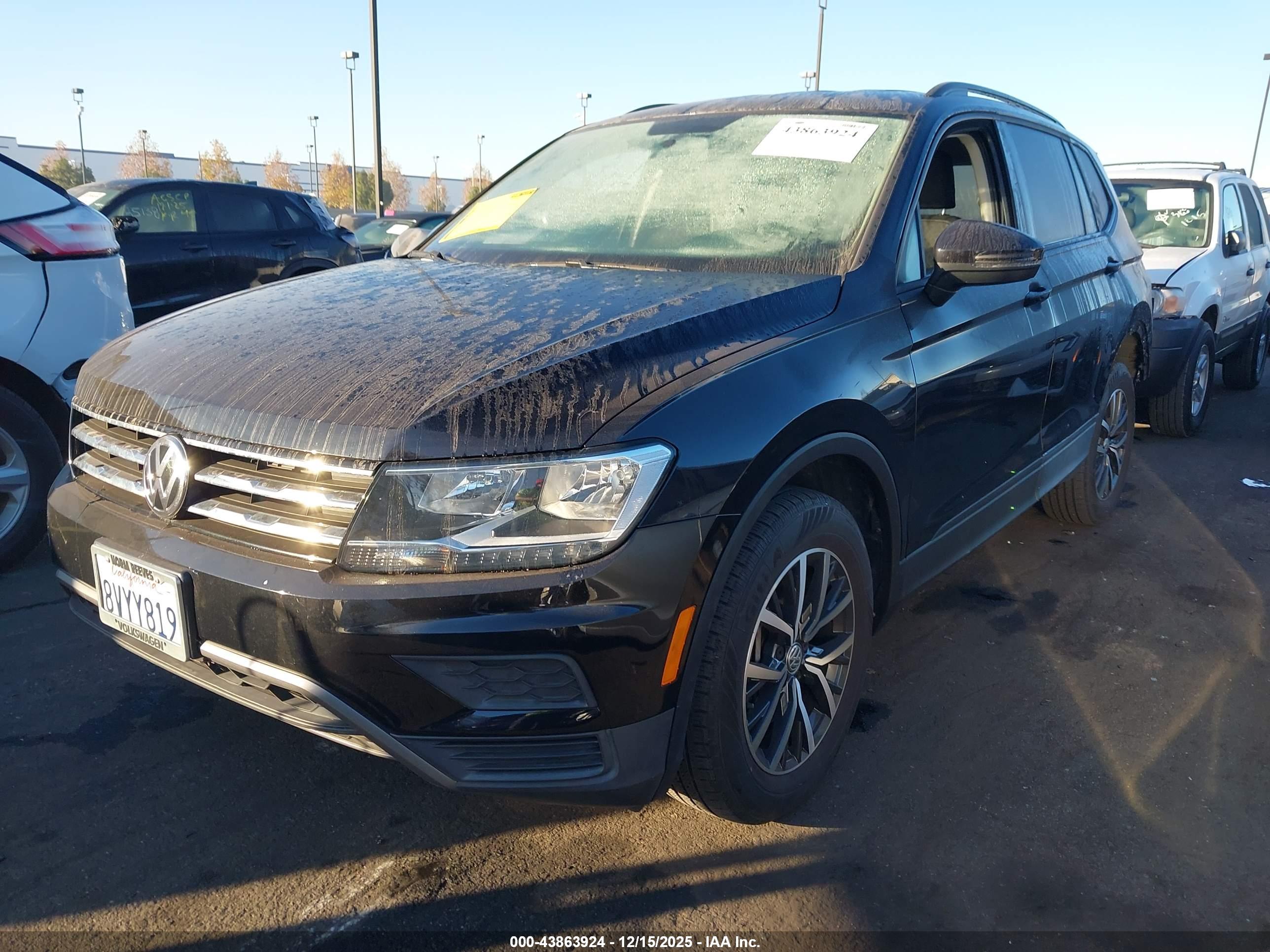 VOLKSWAGEN TIGUAN image 2