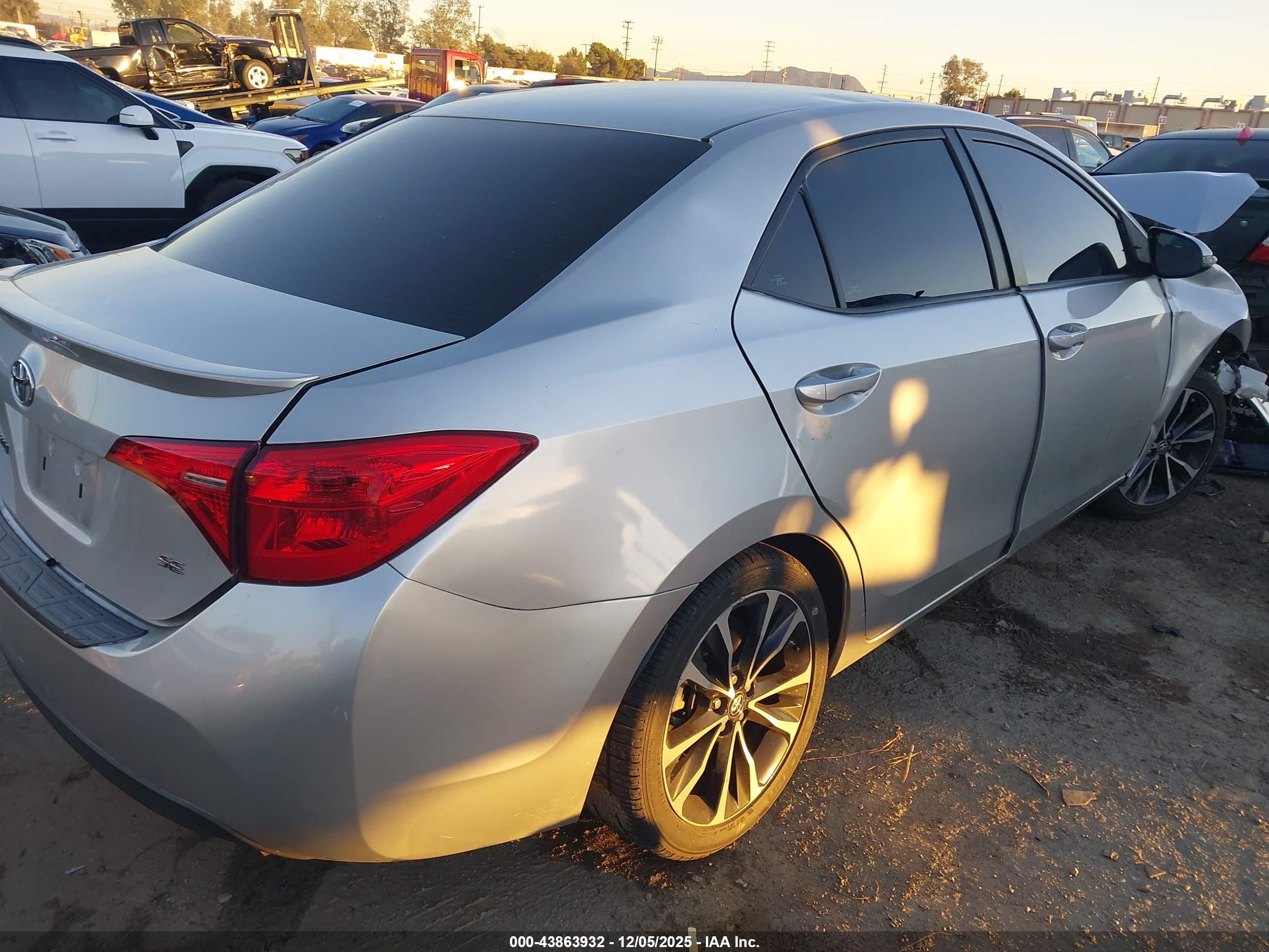 TOYOTA COROLLA image 4