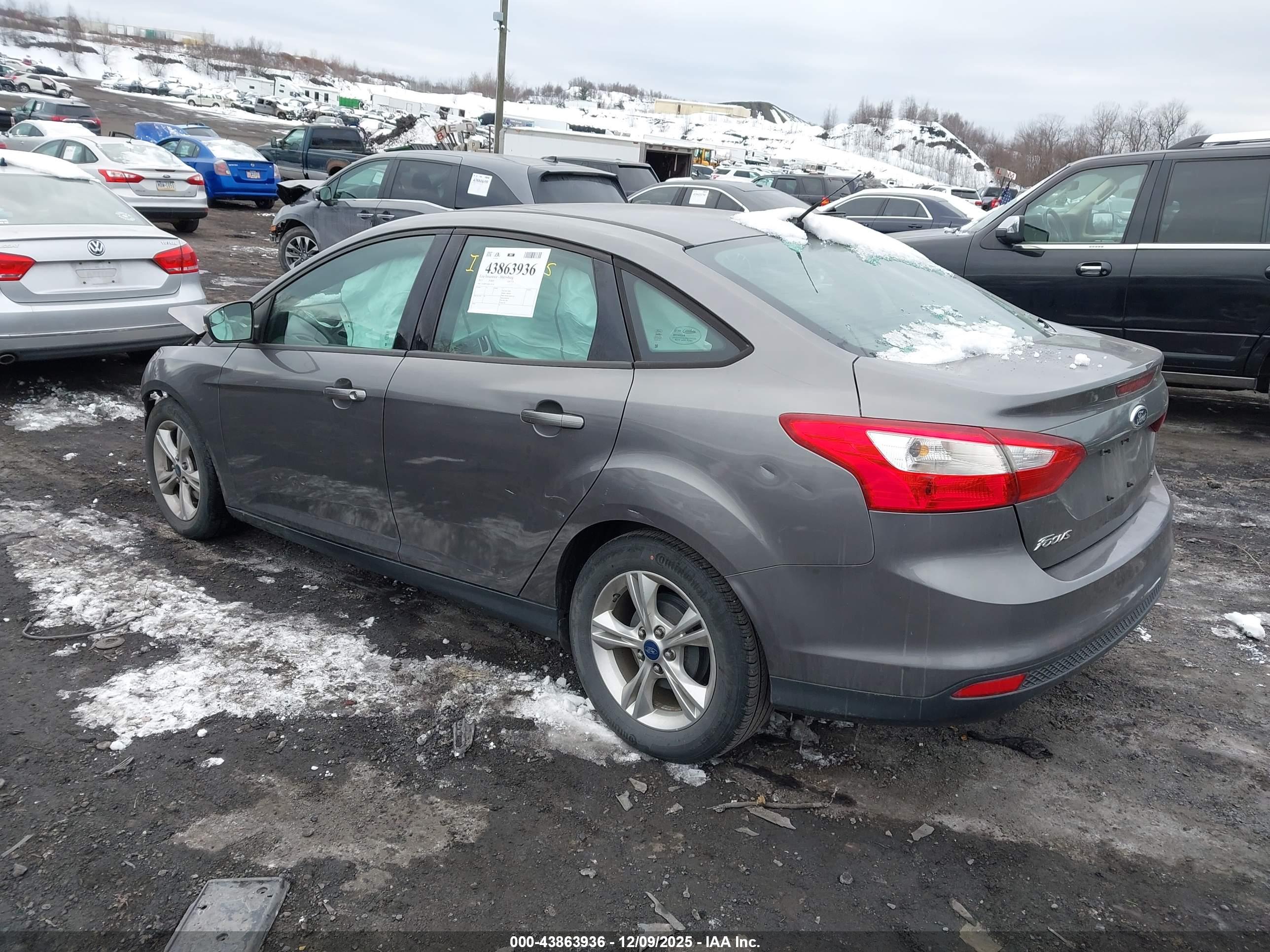 FORD FOCUS image 3