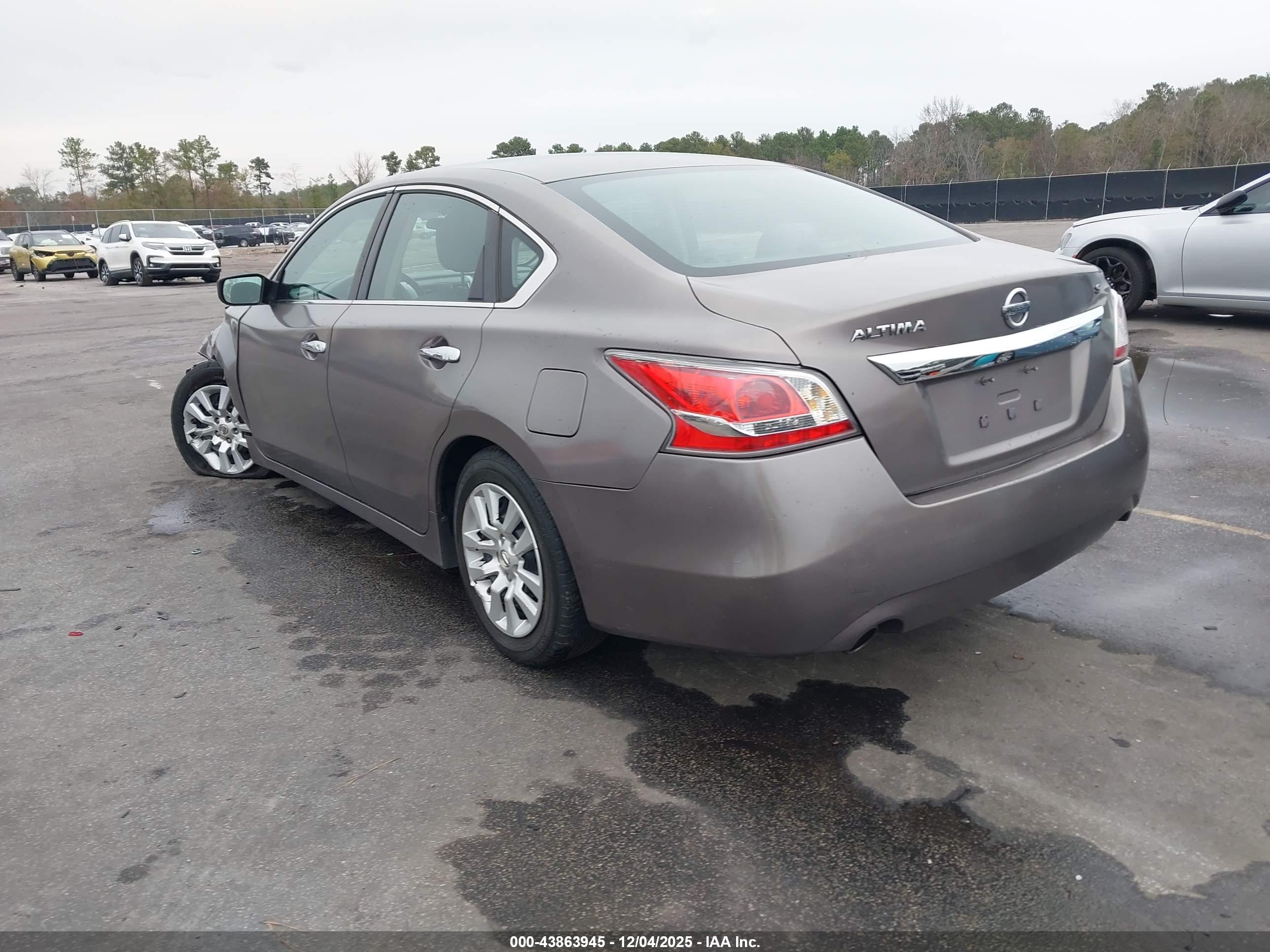 NISSAN ALTIMA image 3