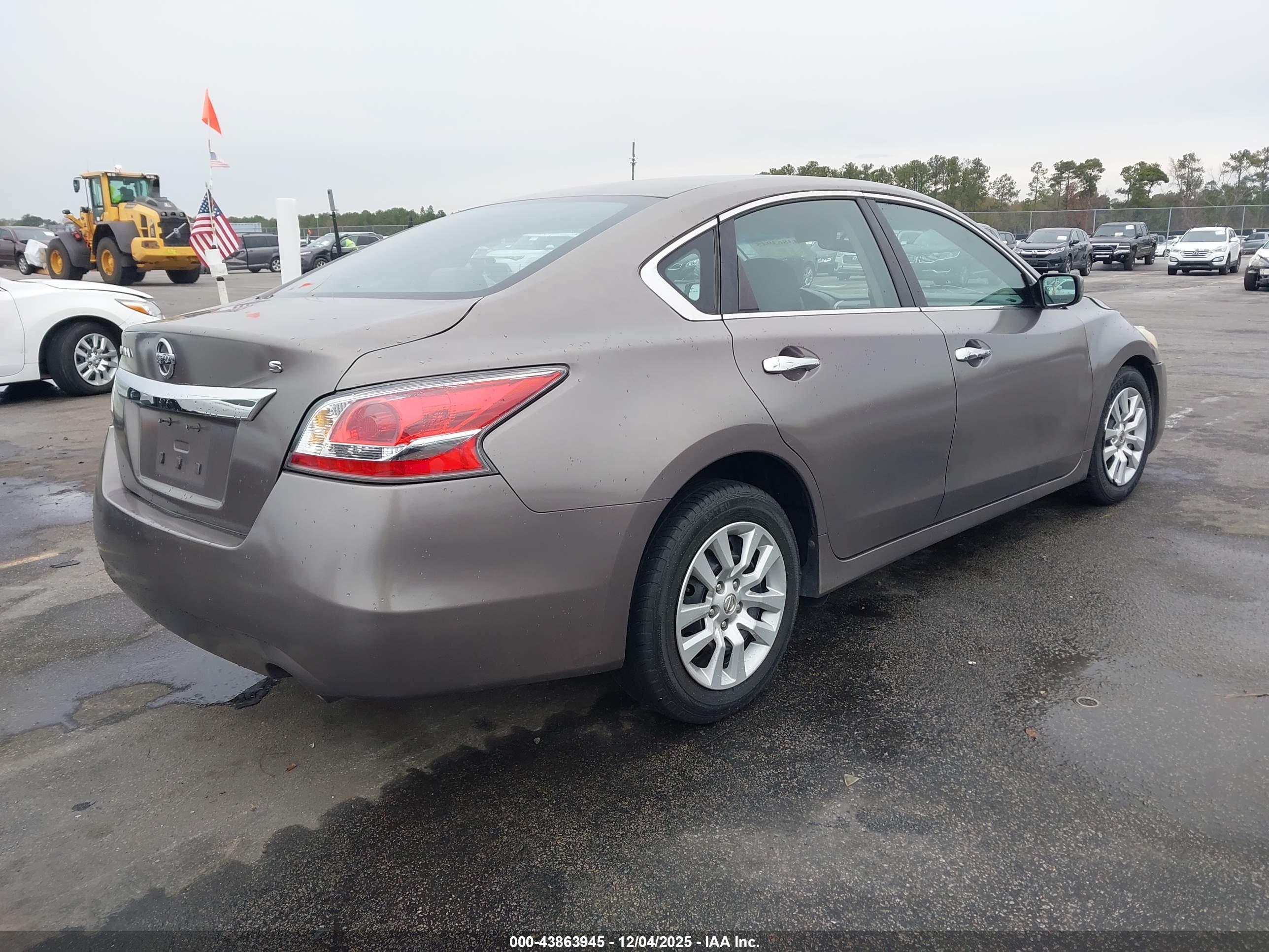 NISSAN ALTIMA image 4