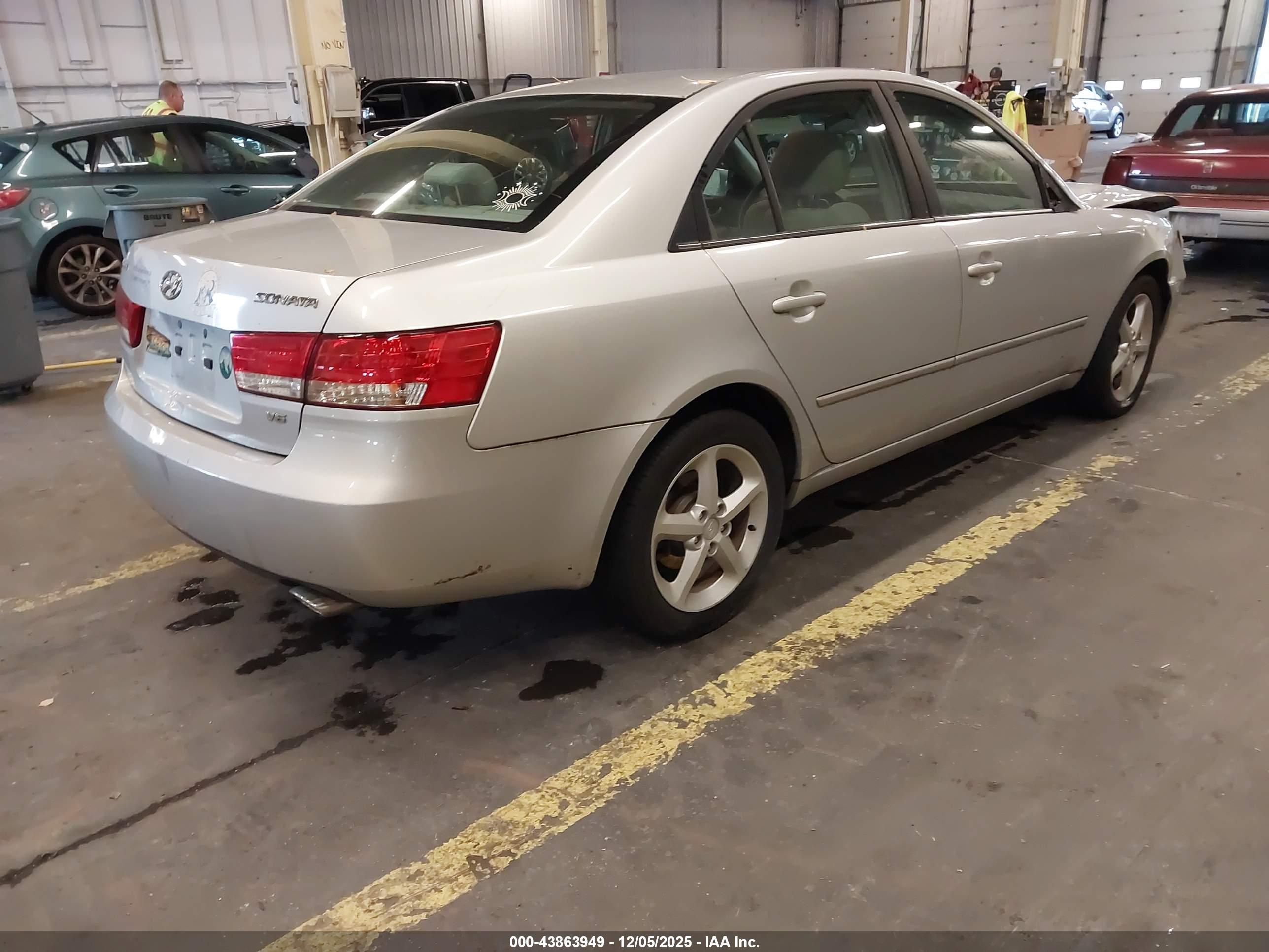 HYUNDAI SONATA image 4
