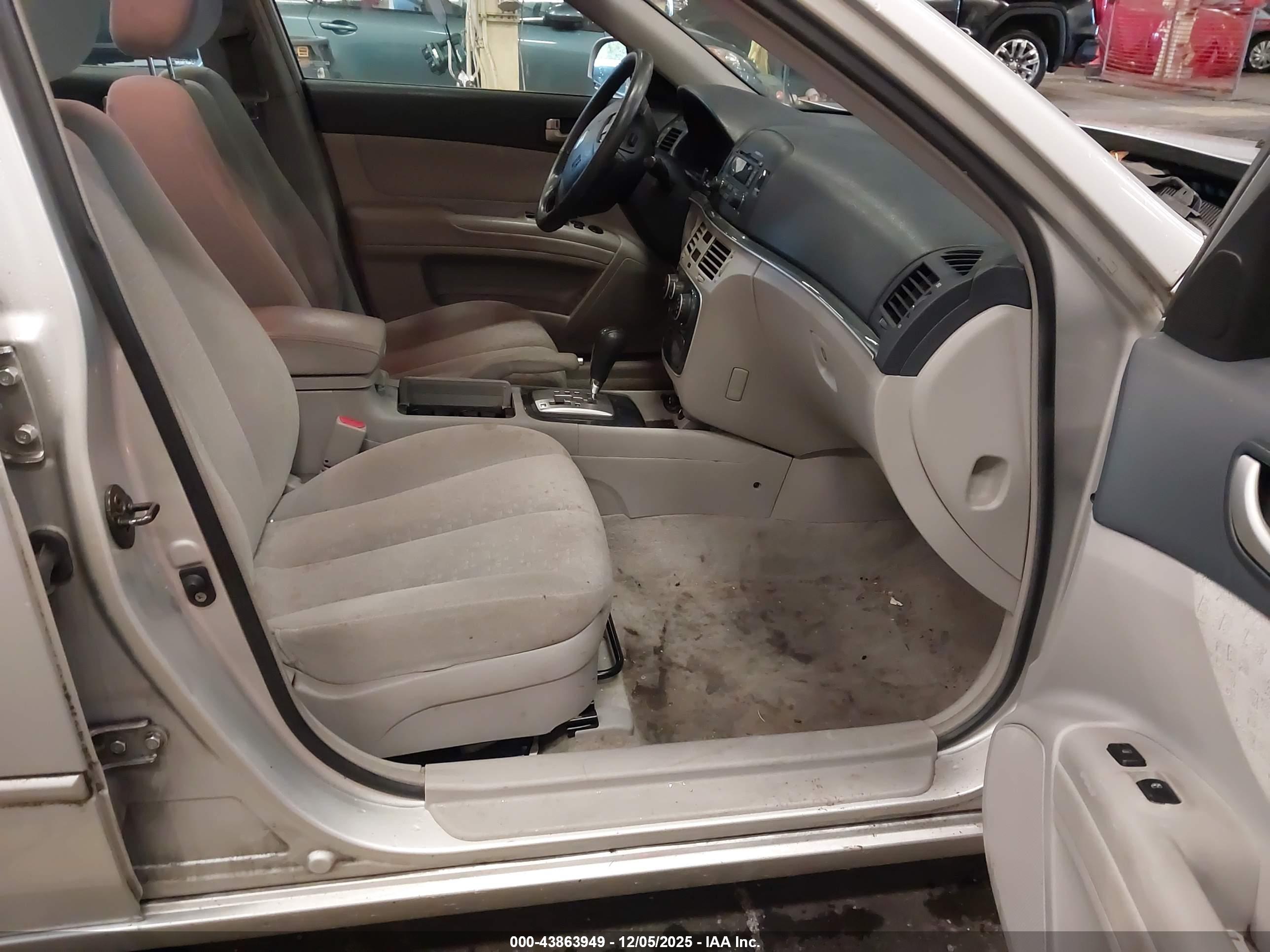 HYUNDAI SONATA image 5