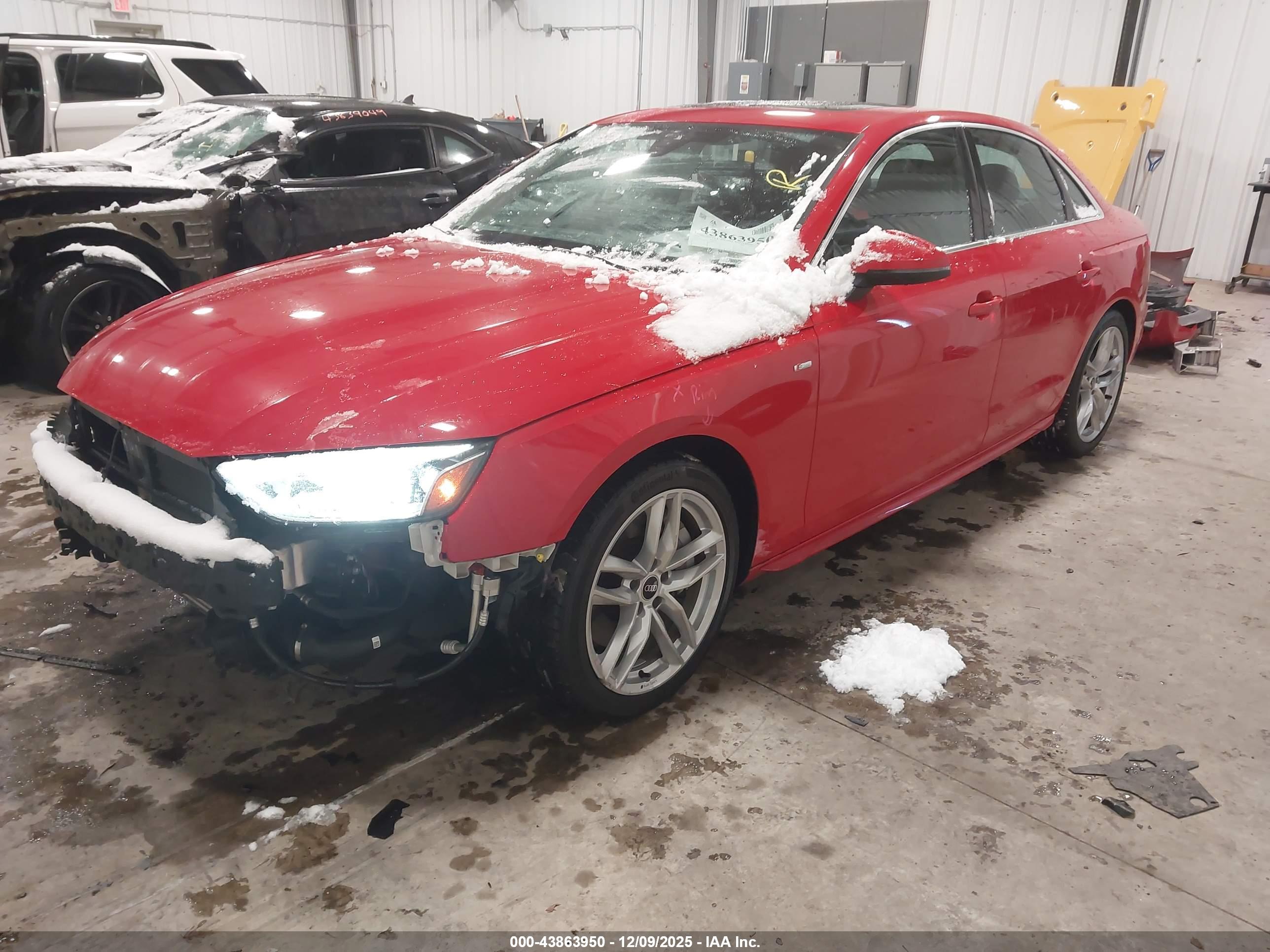 AUDI A4 image 2