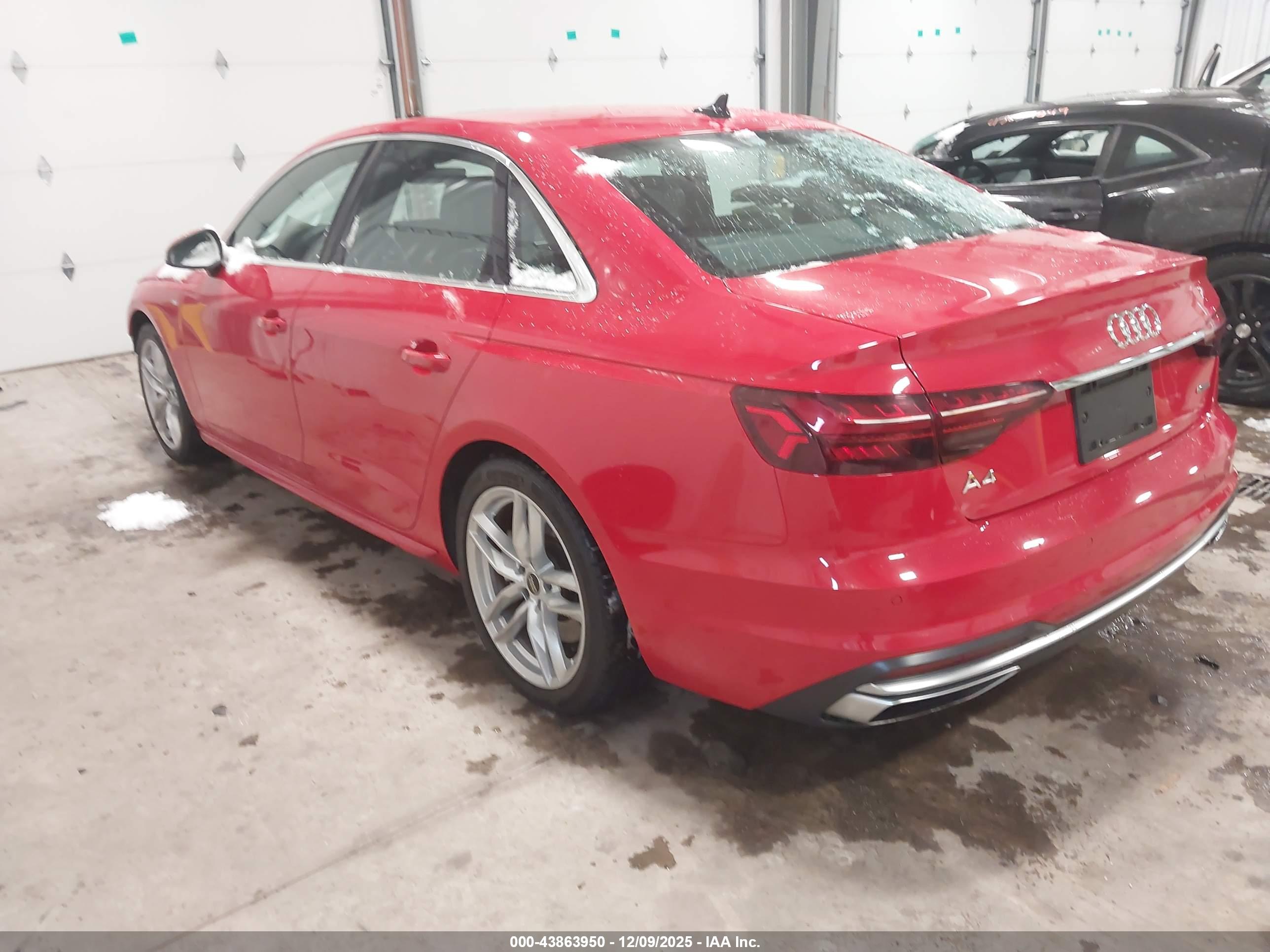 AUDI A4 image 3