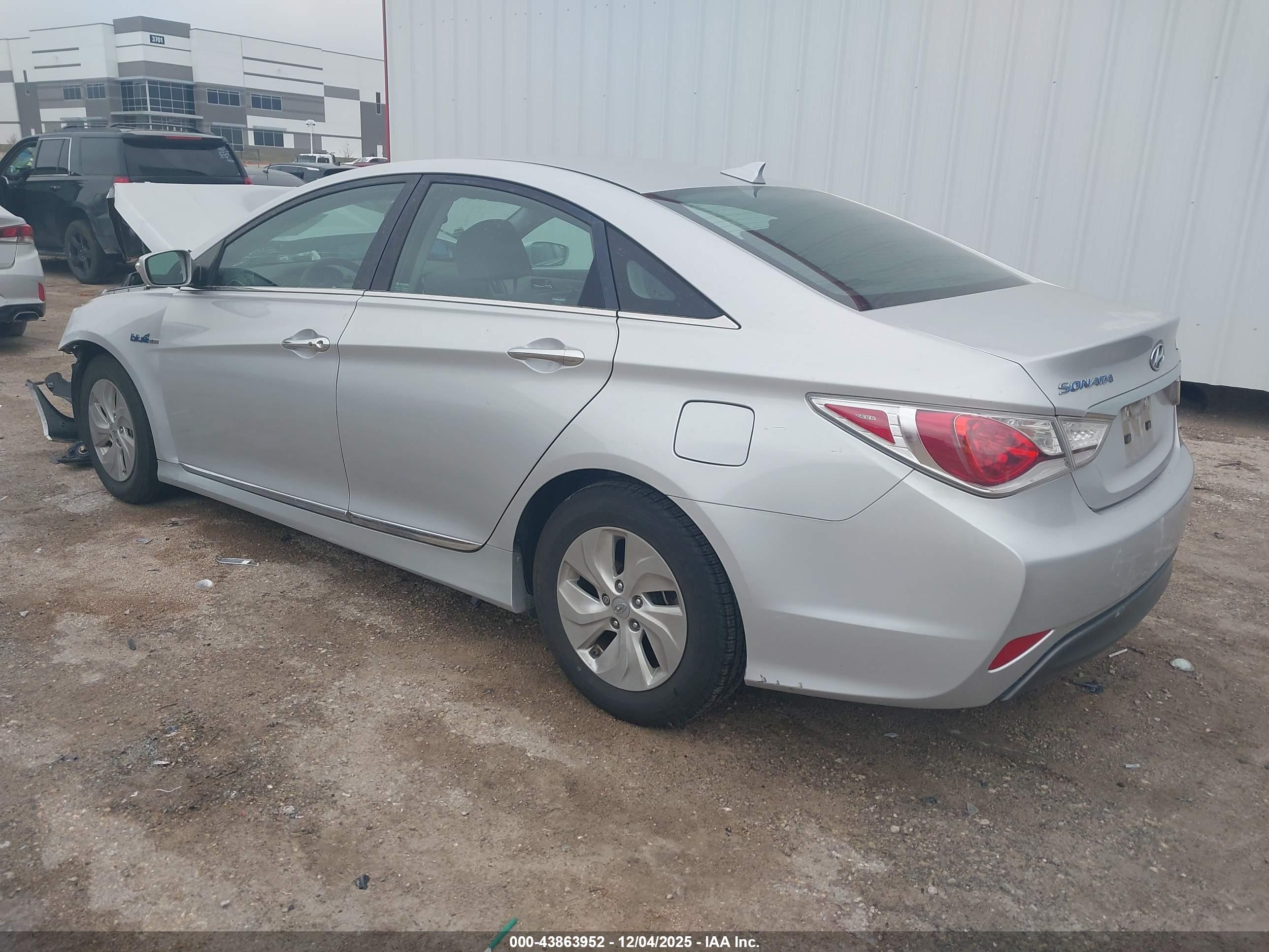 HYUNDAI SONATA image 3
