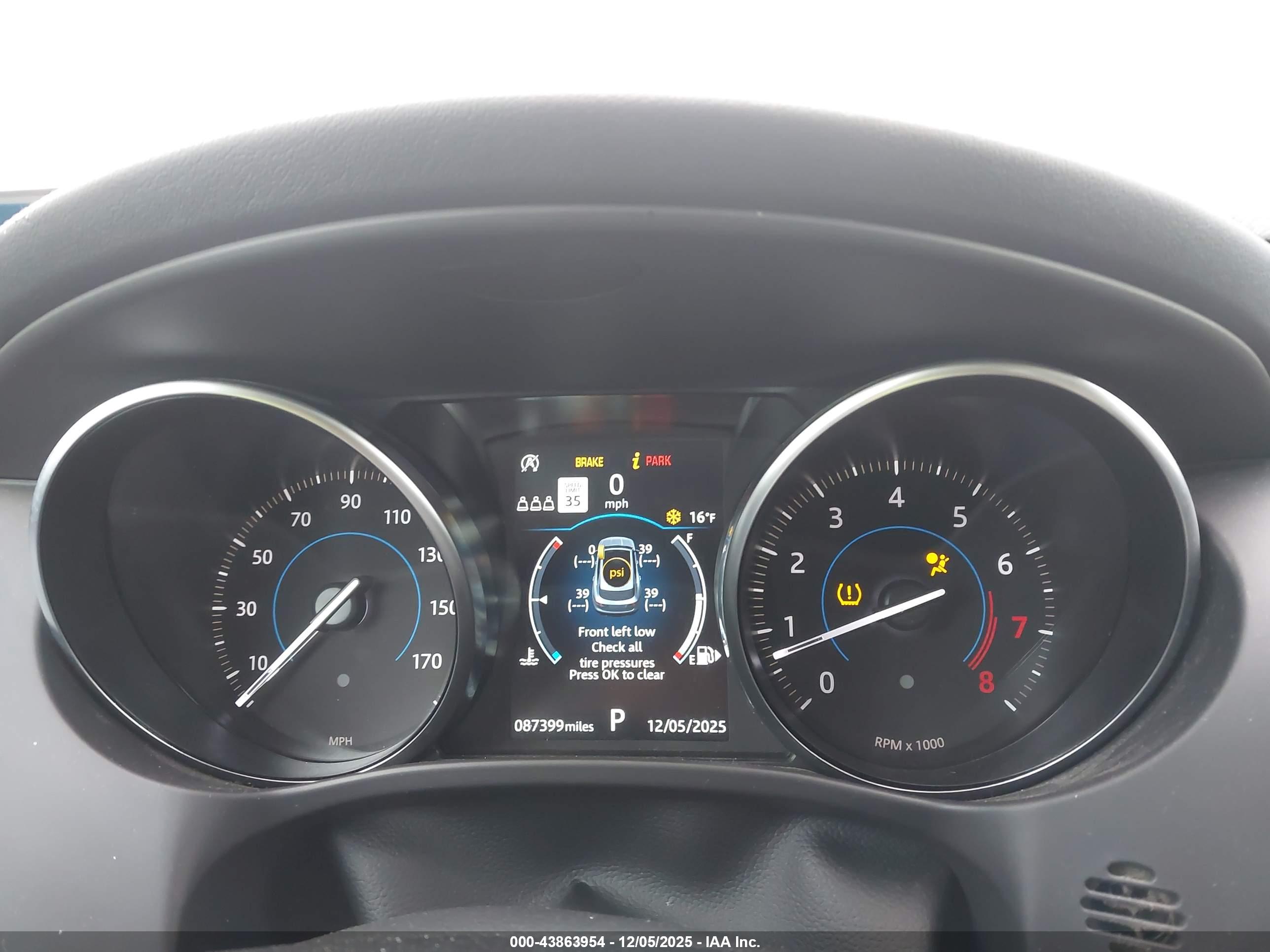 JAGUAR F-PACE image 7