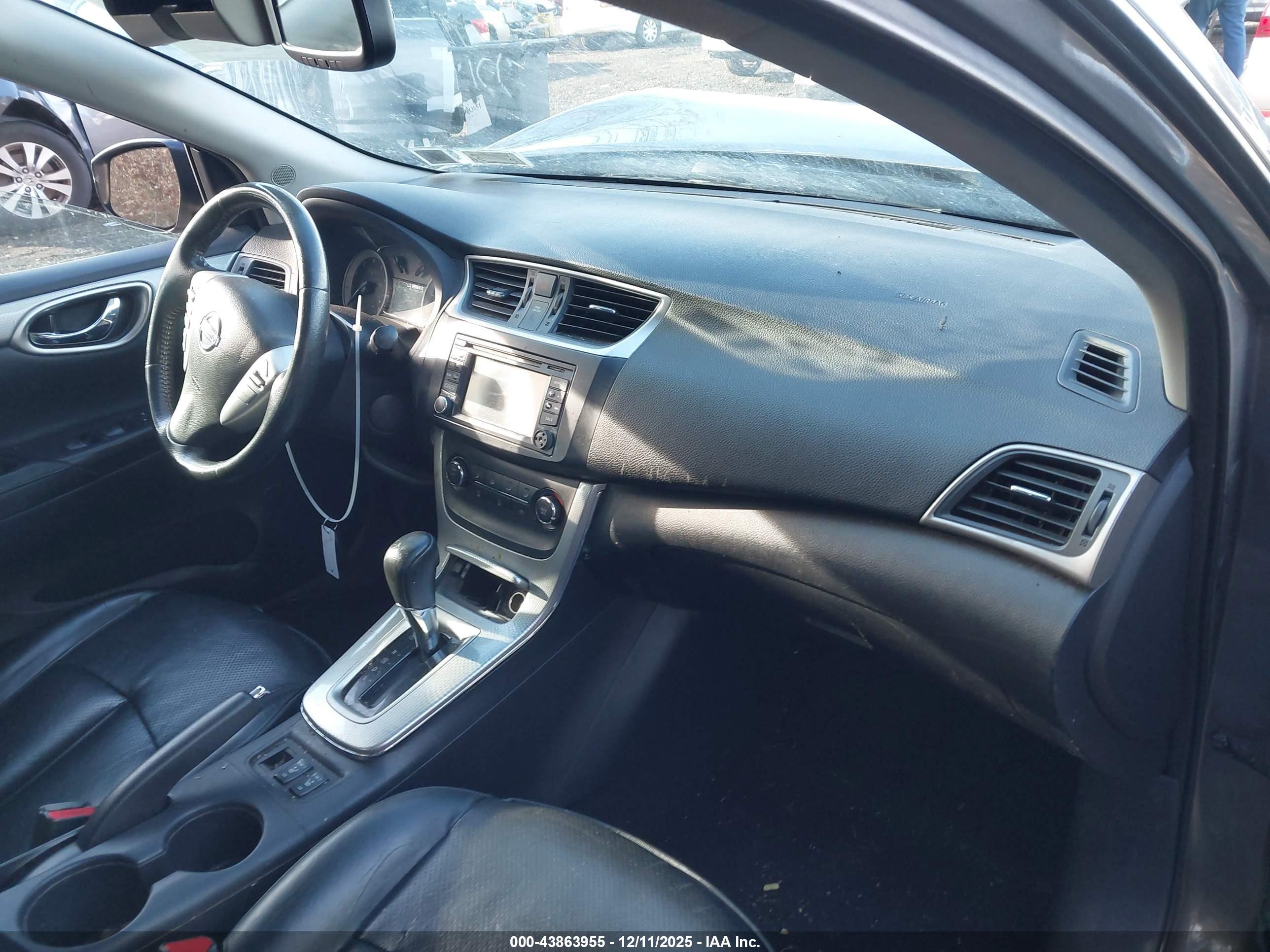 NISSAN SENTRA image 5