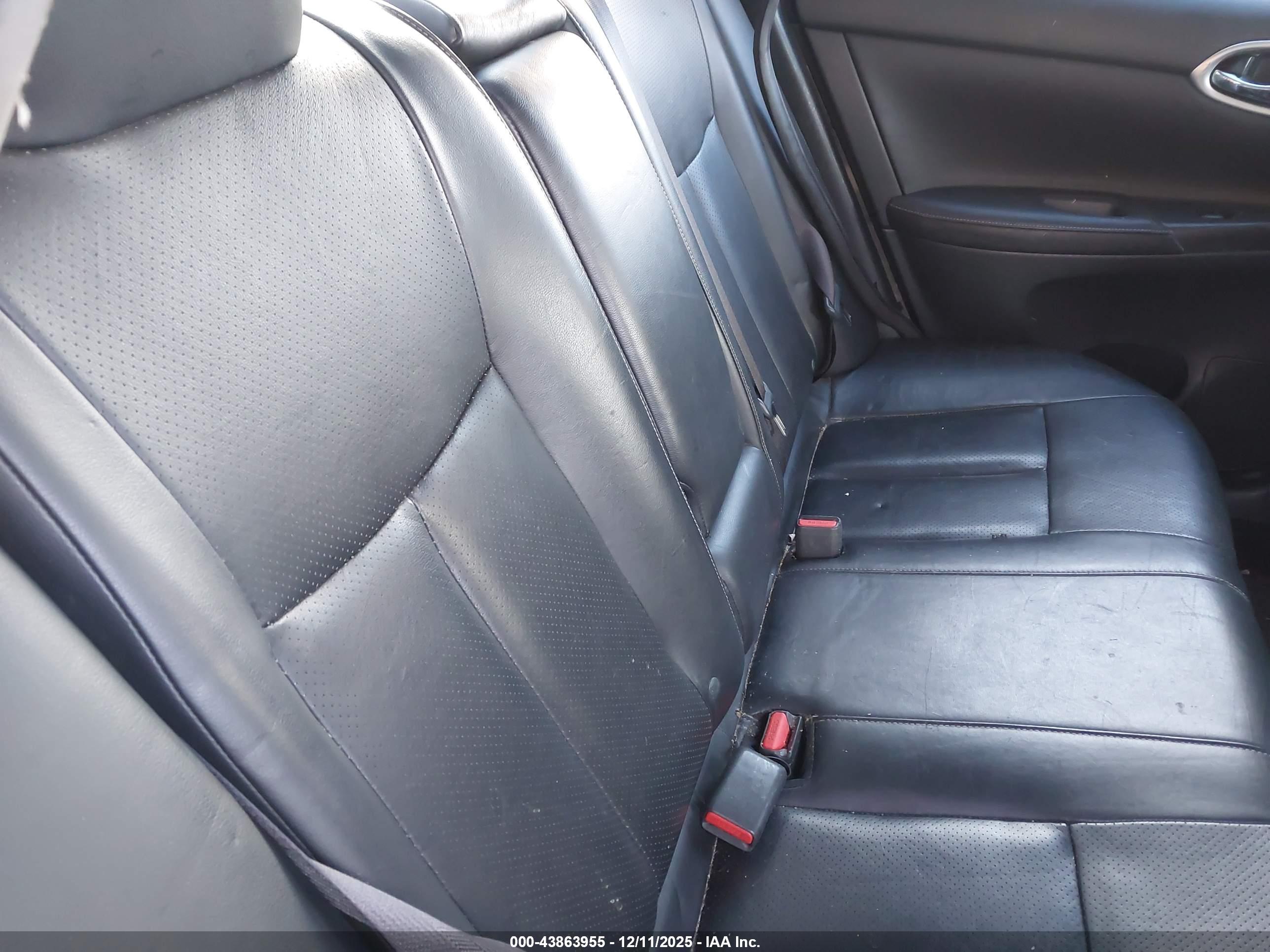 NISSAN SENTRA image 8