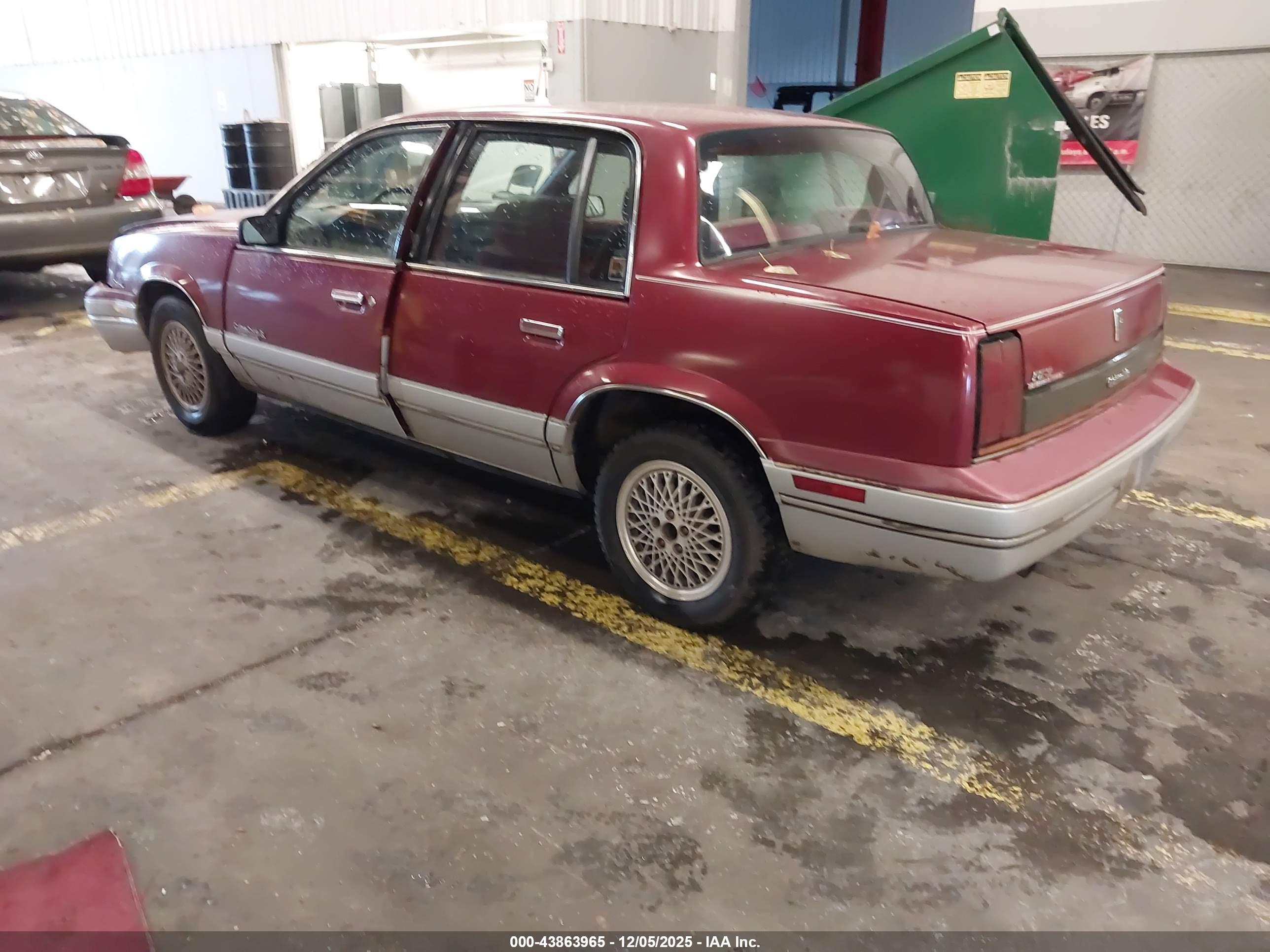 OLDSMOBILE CUTLASS image 3