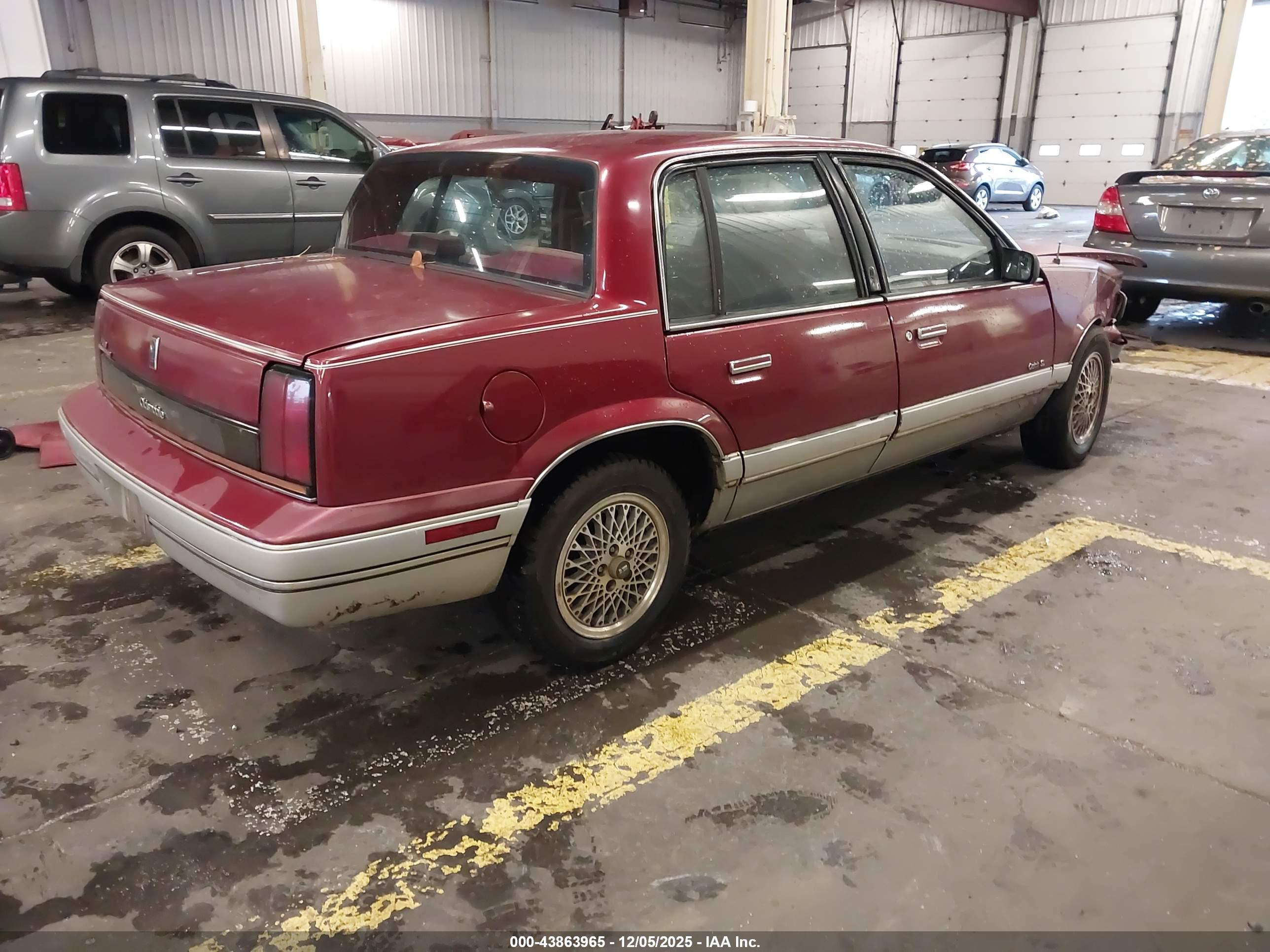 OLDSMOBILE CUTLASS image 4