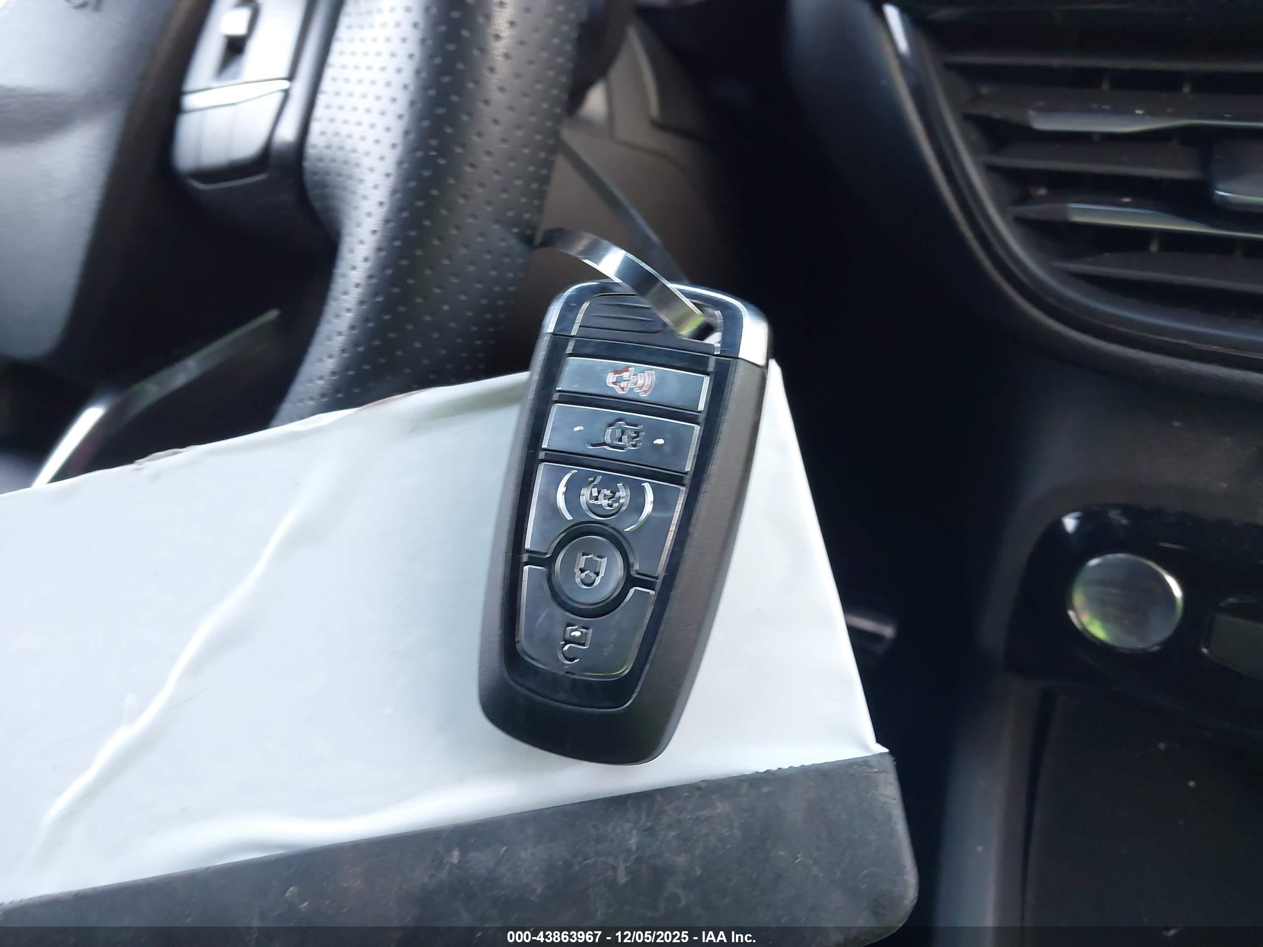 FORD ESCAPE image 11