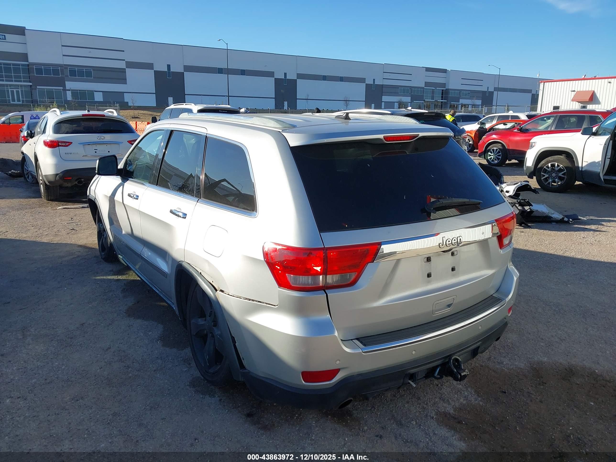 JEEP GRAND image 3