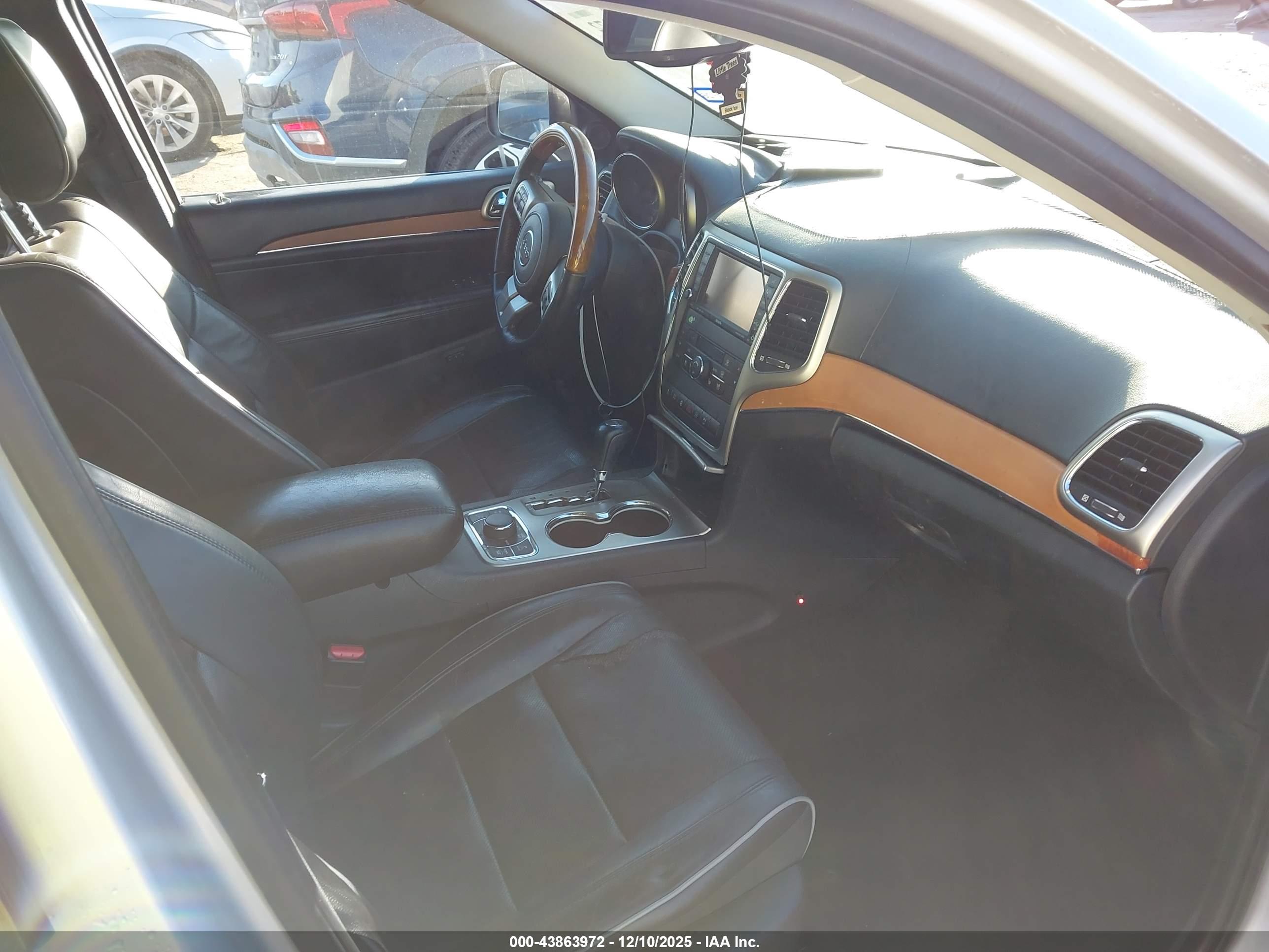 JEEP GRAND image 5