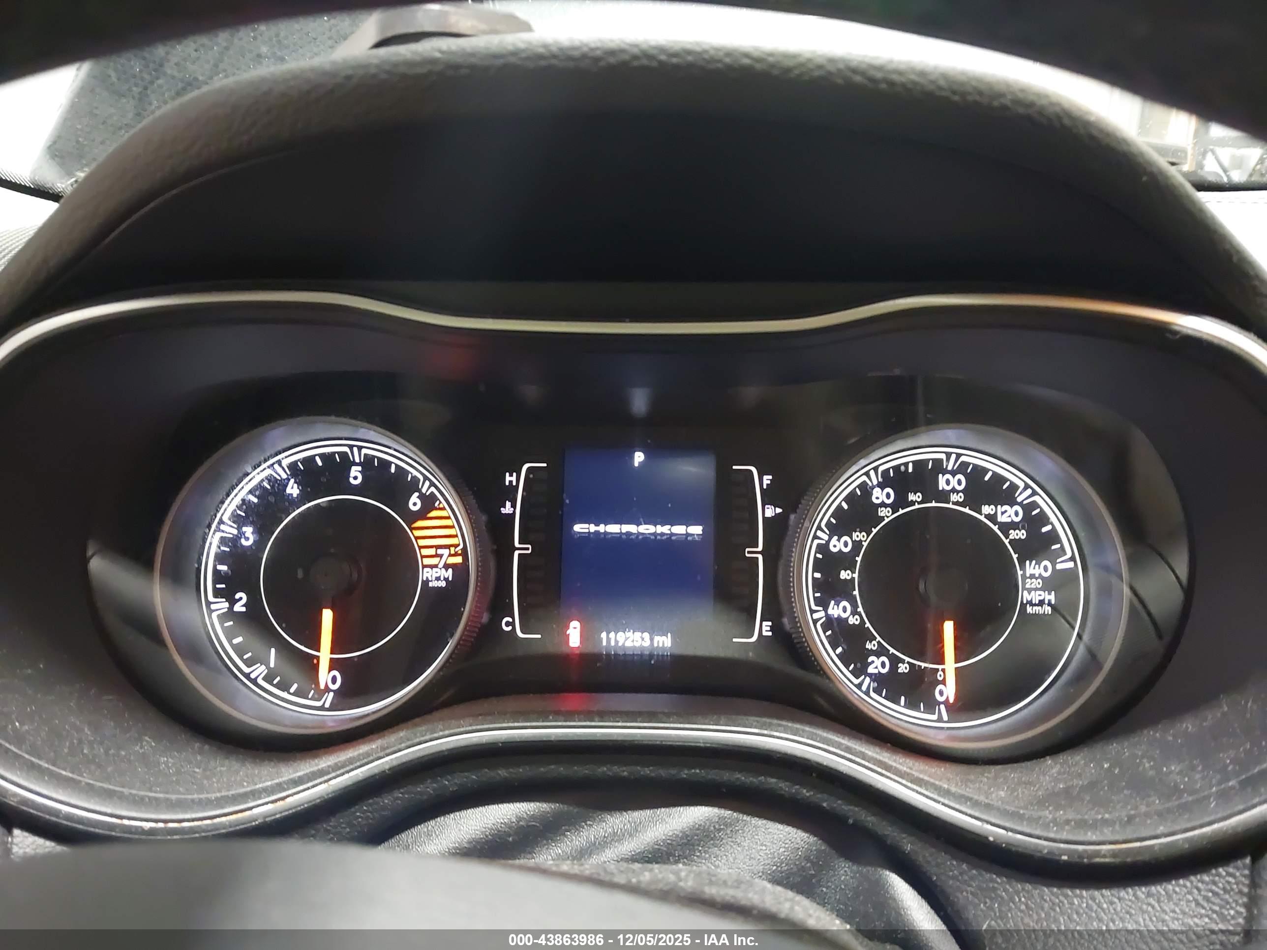 JEEP CHEROKEE image 7