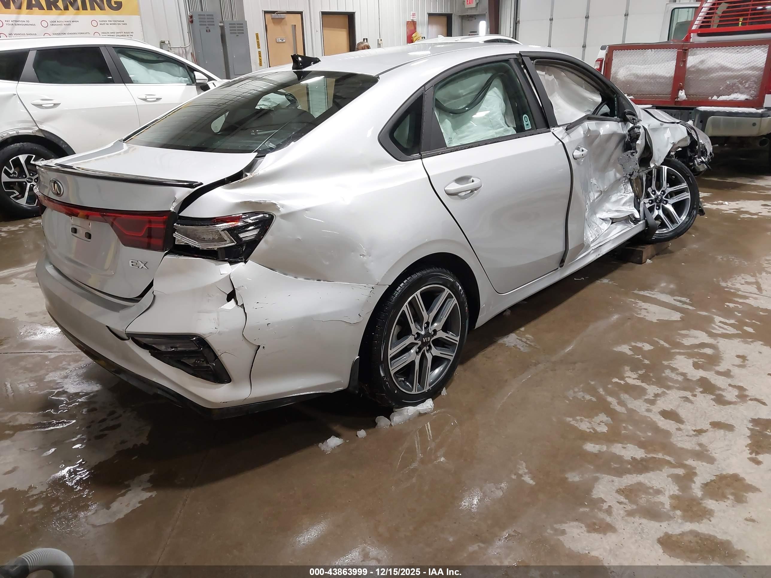 KIA FORTE image 4