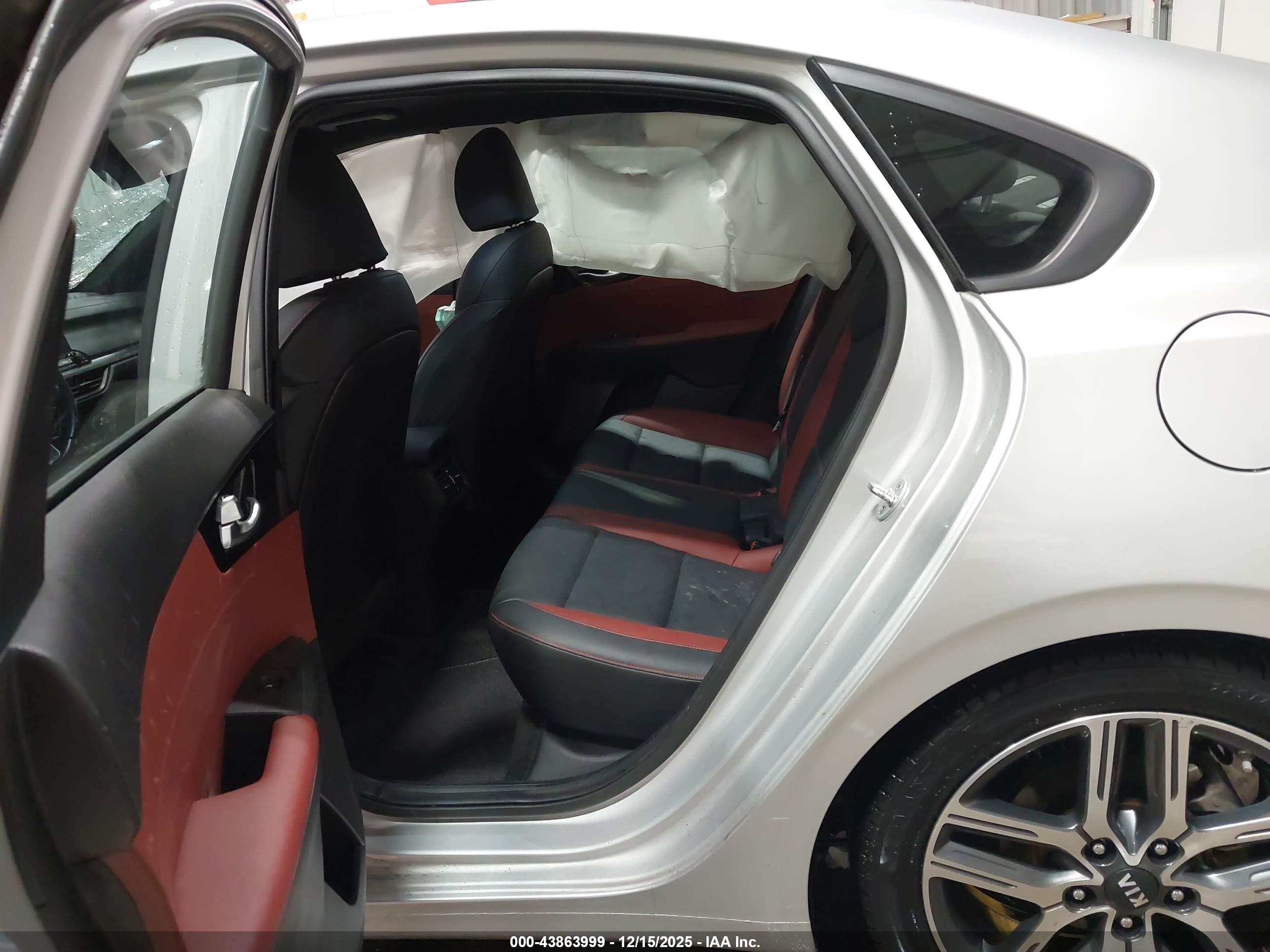 KIA FORTE image 8