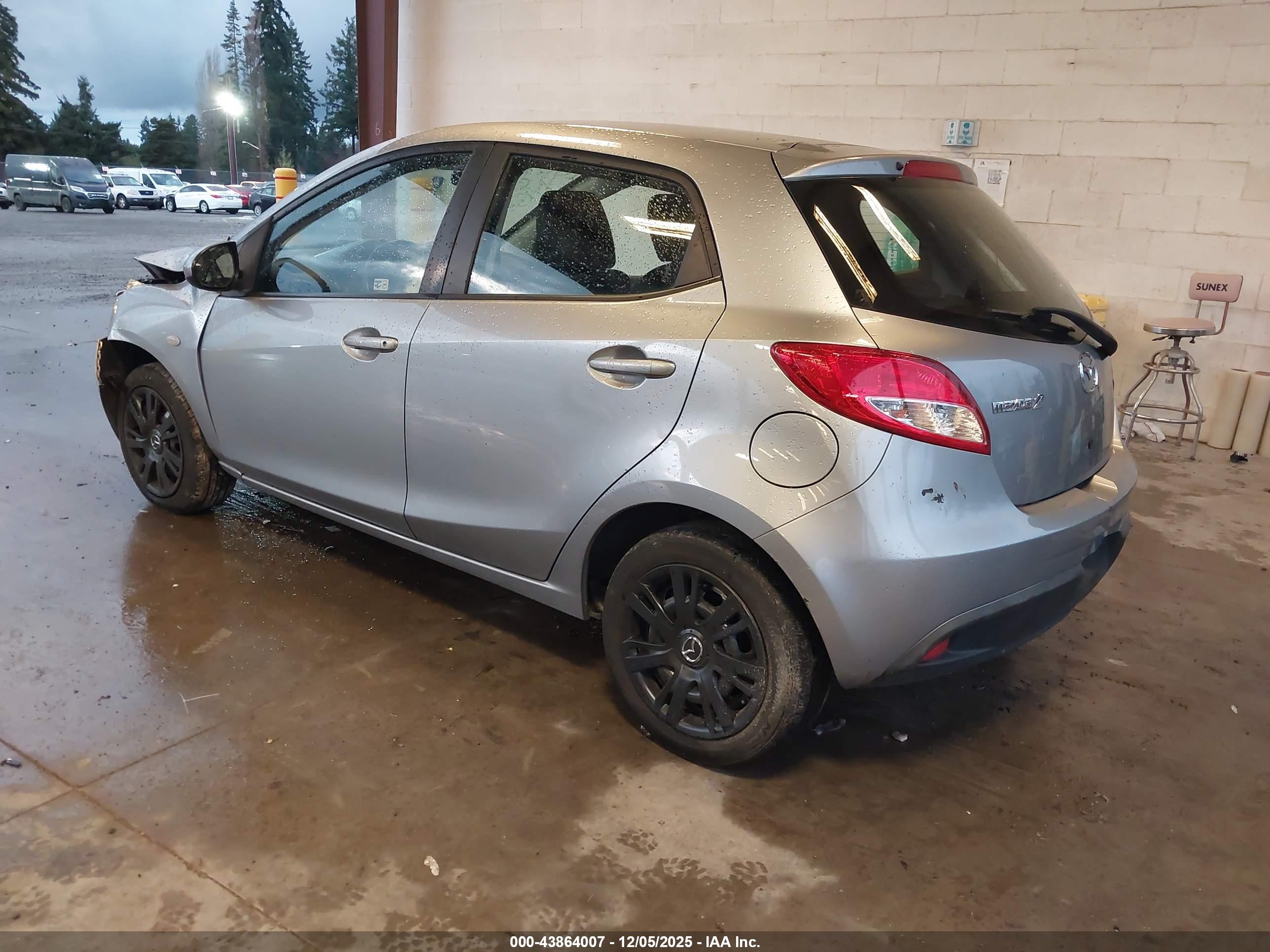 MAZDA MAZDA2 image 3
