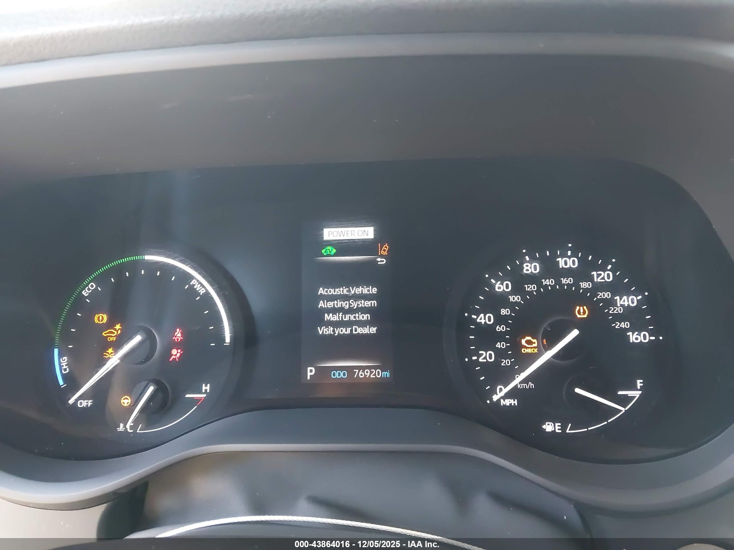 TOYOTA SIENNA image 7