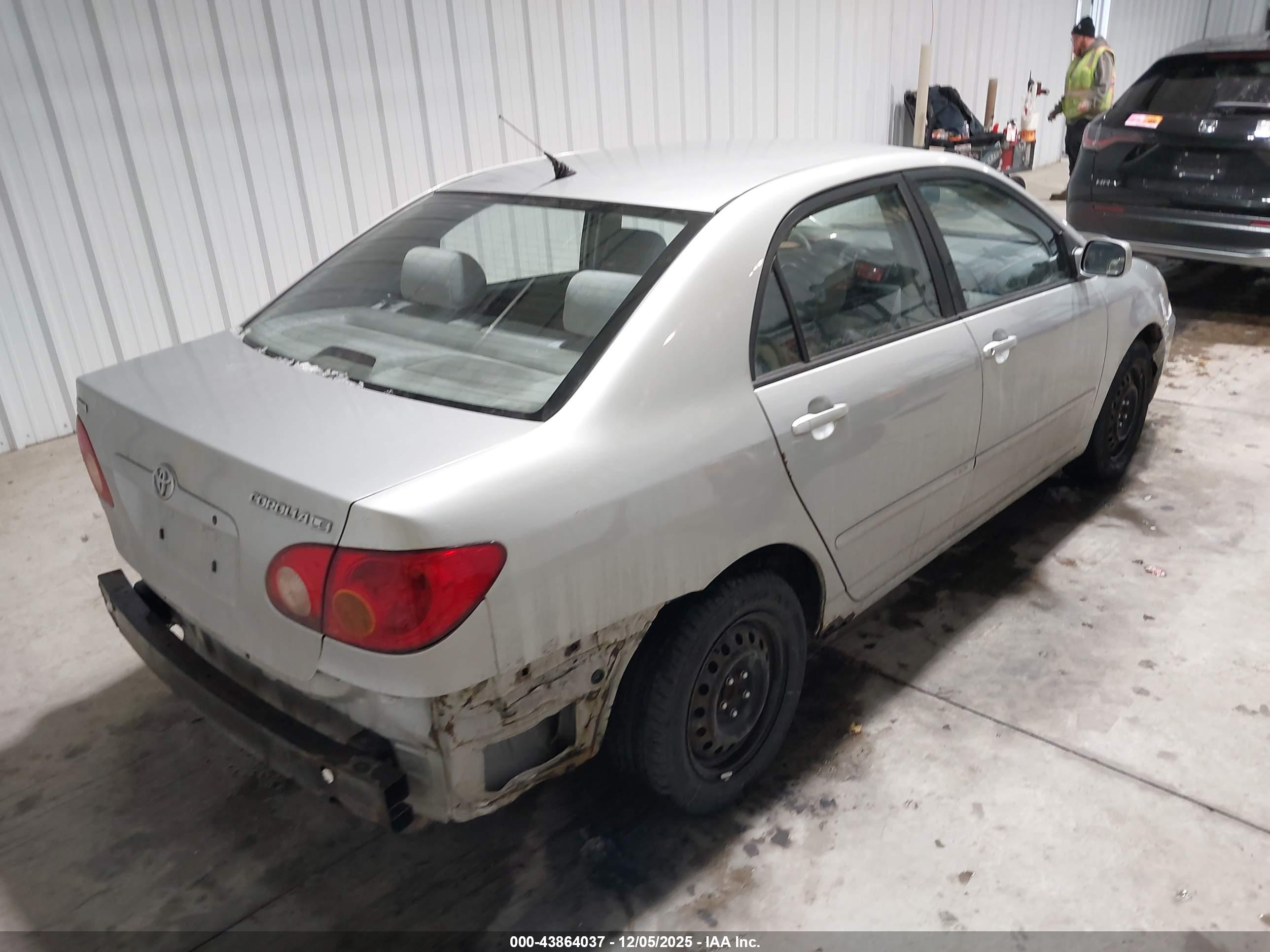 TOYOTA COROLLA image 4