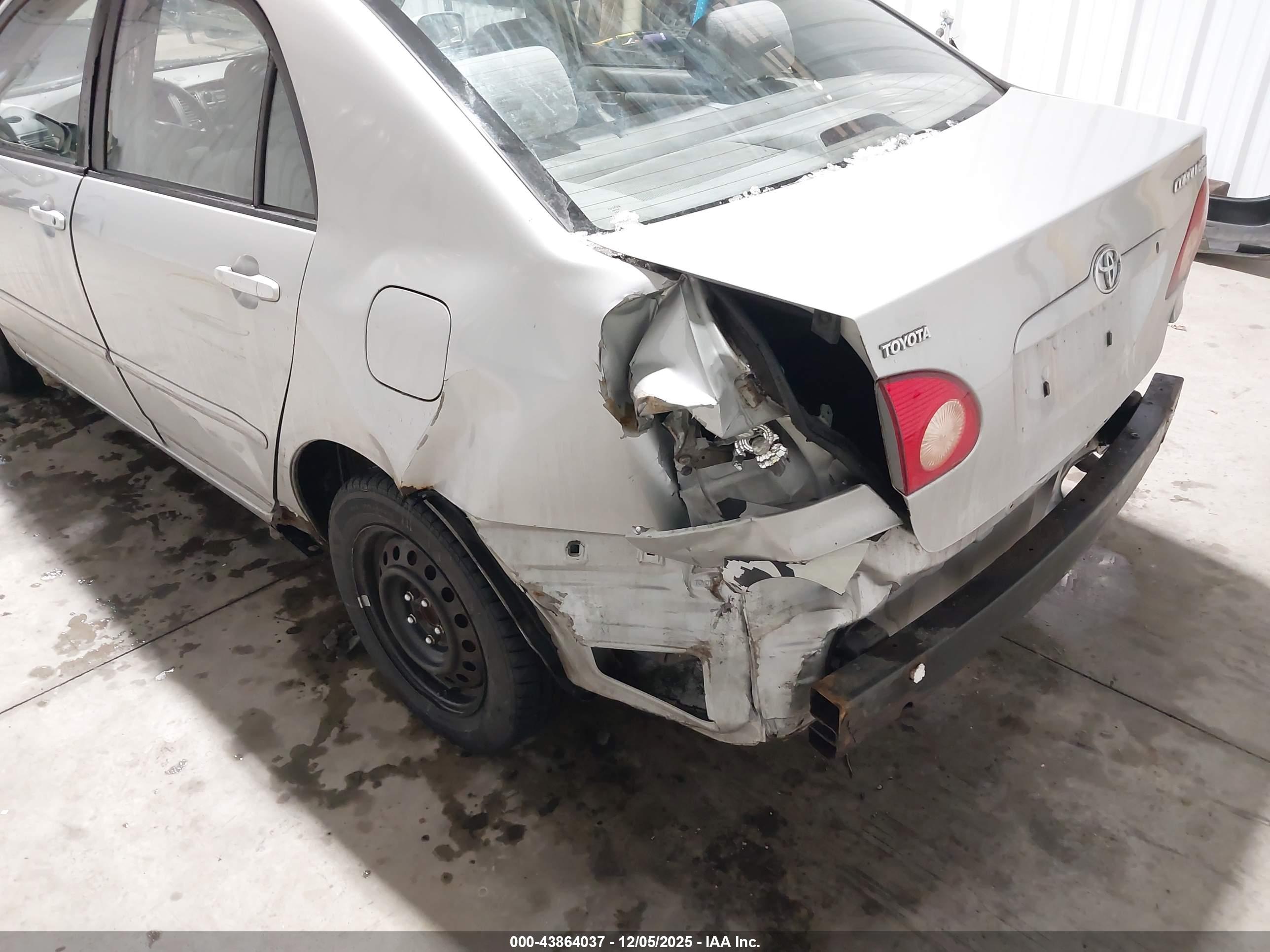 TOYOTA COROLLA image 6