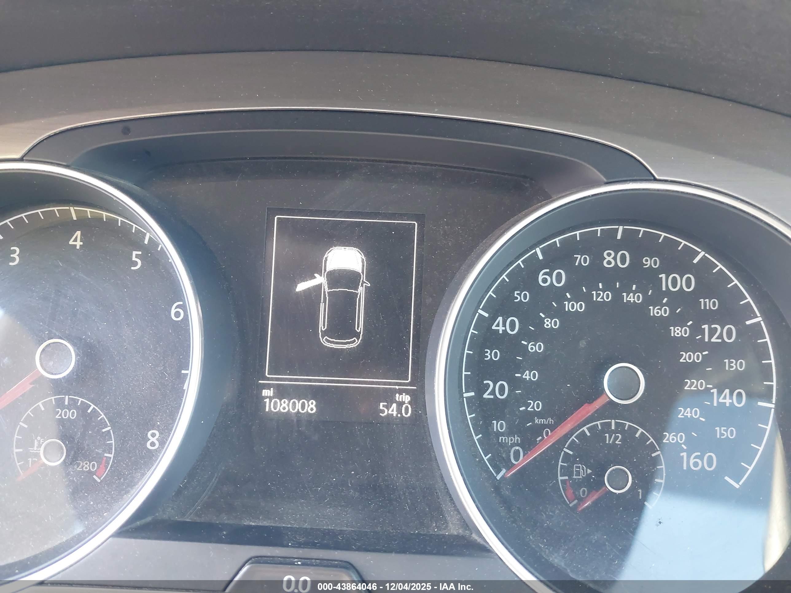 VOLKSWAGEN GOLF image 7