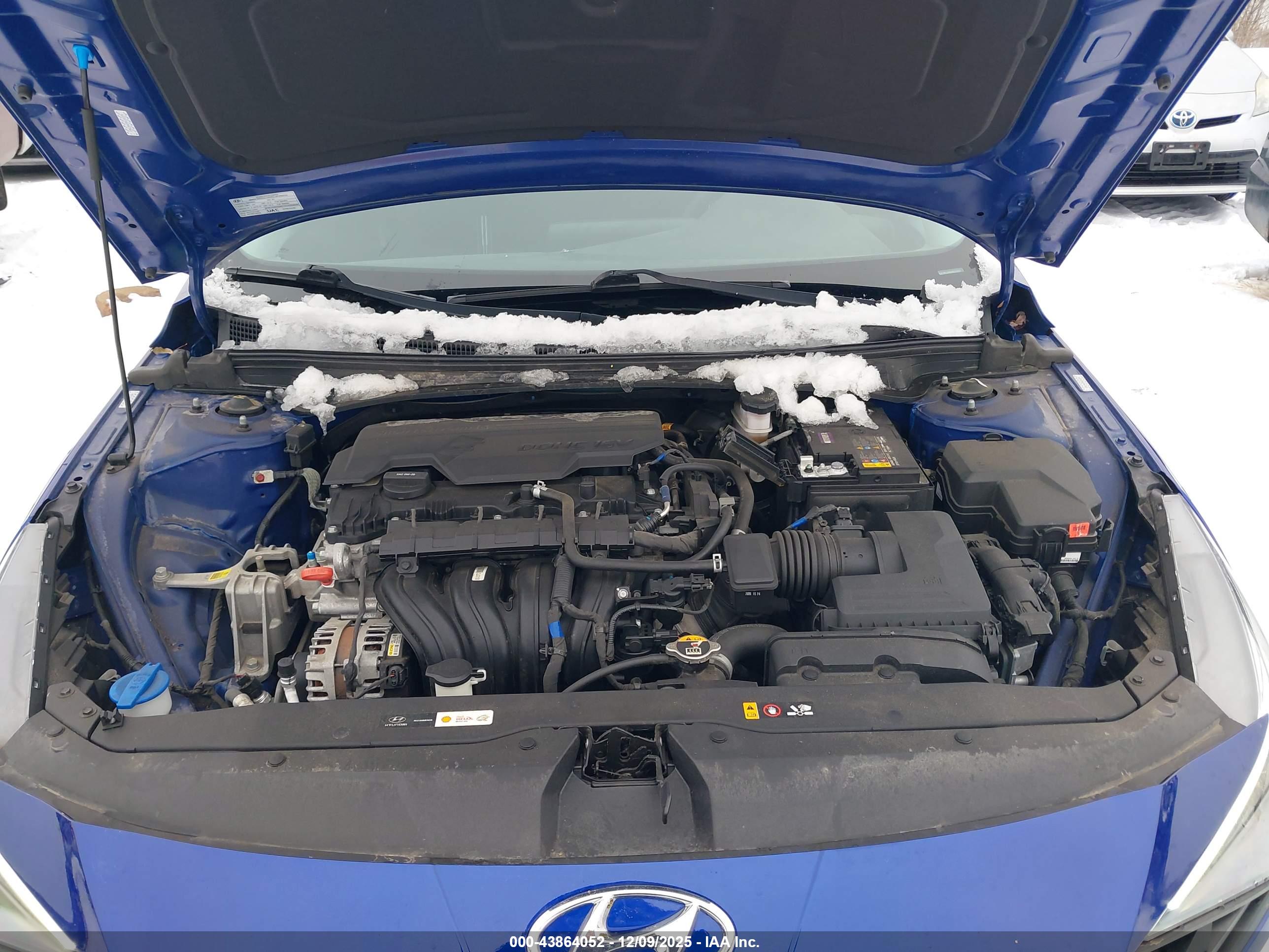 HYUNDAI ELANTRA image 10