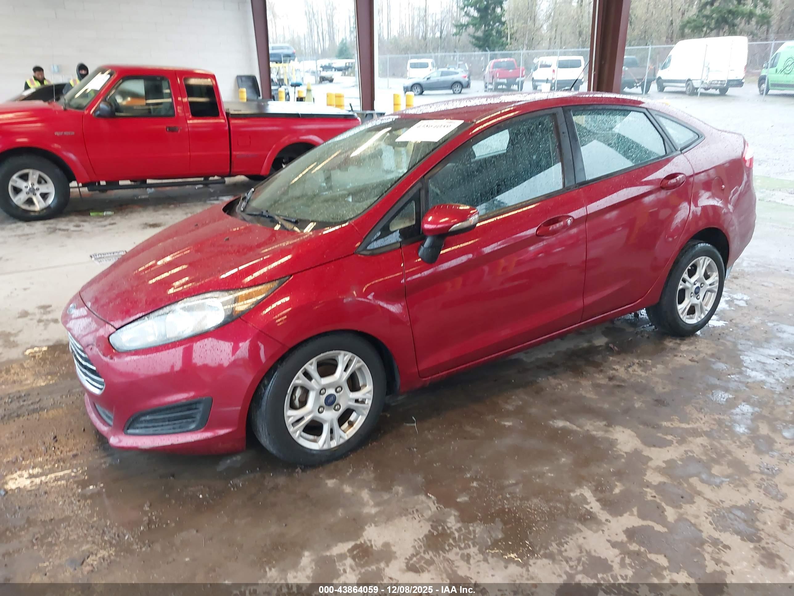 FORD FIESTA image 2
