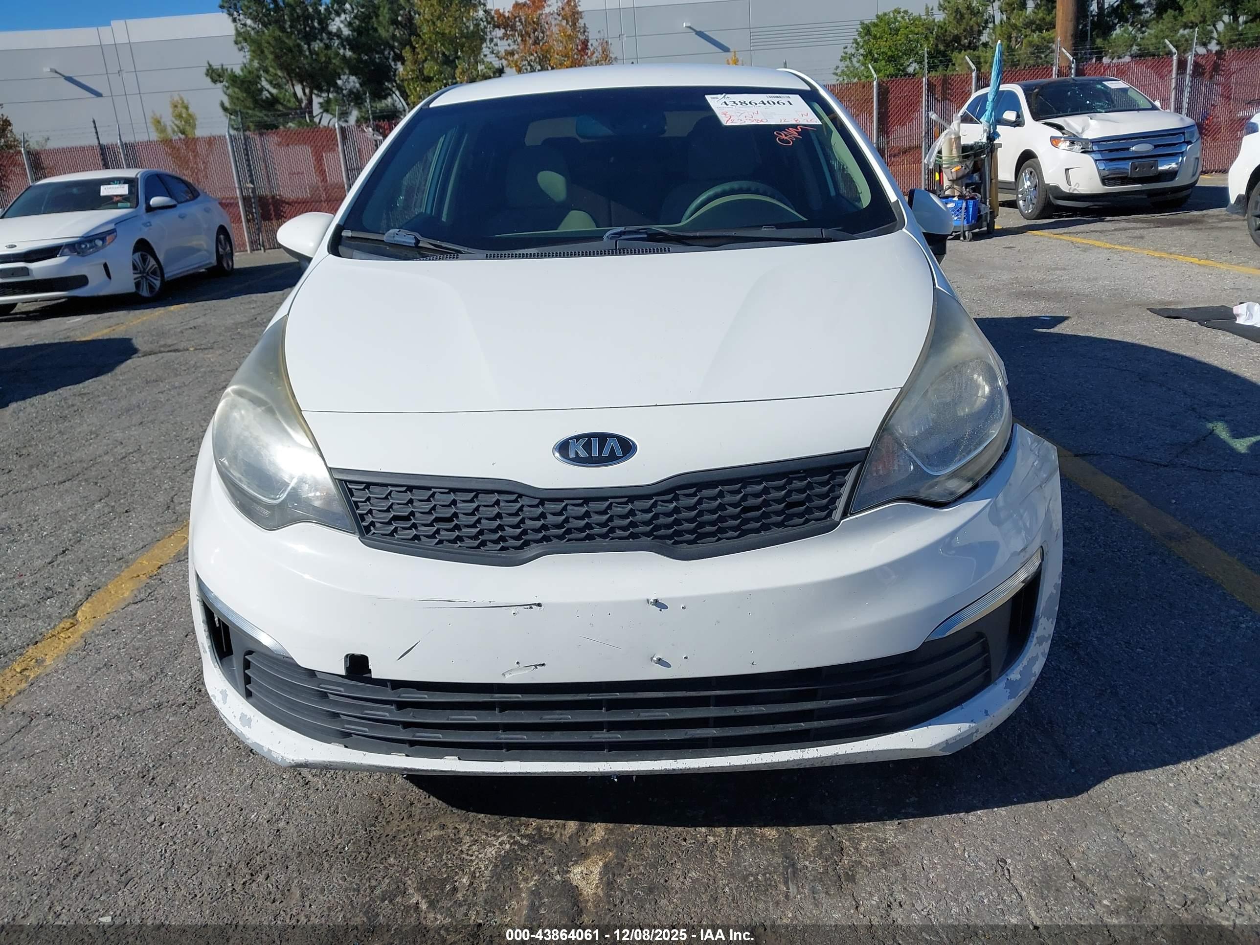 KIA RIO image 6