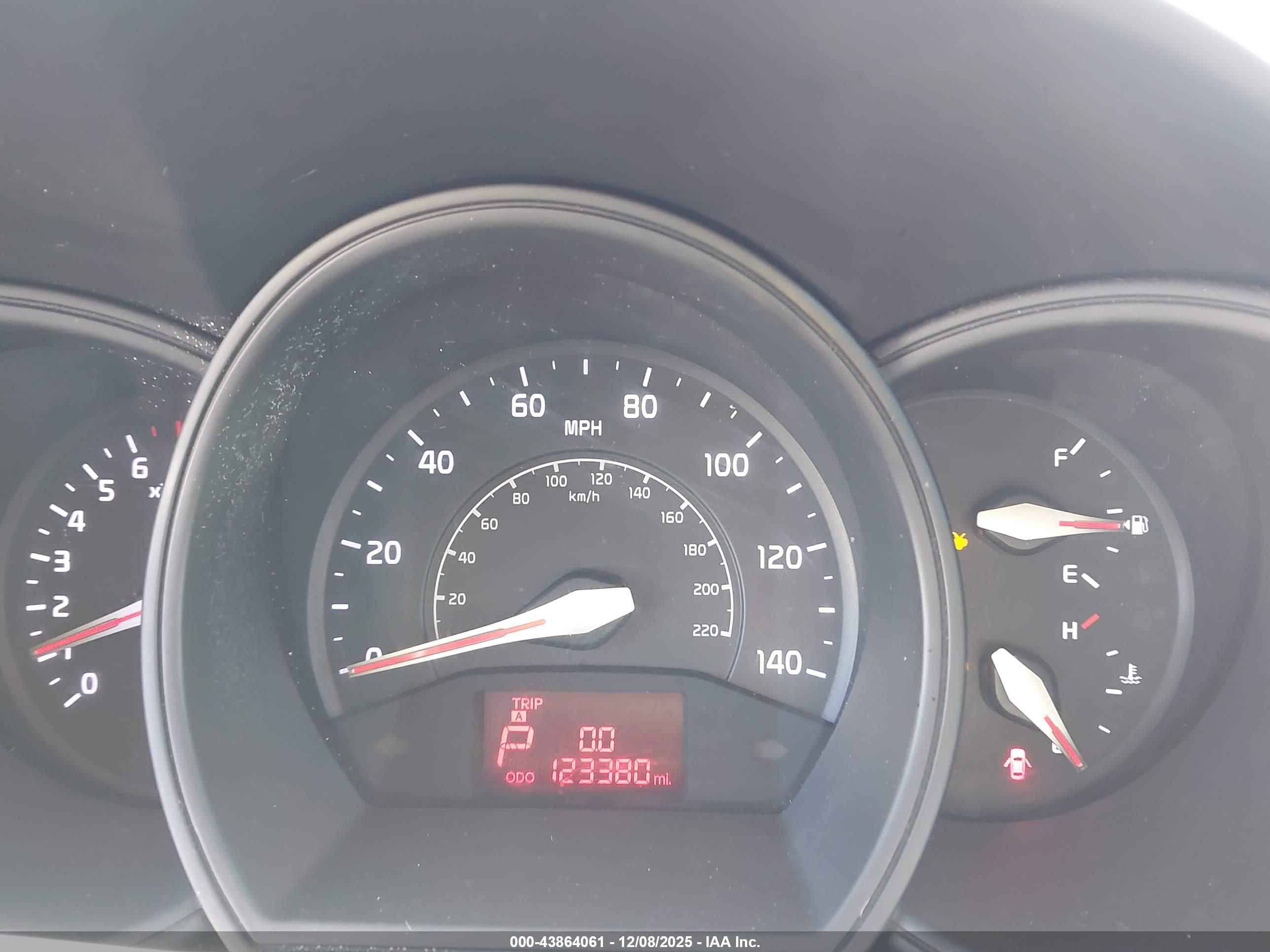 KIA RIO image 7
