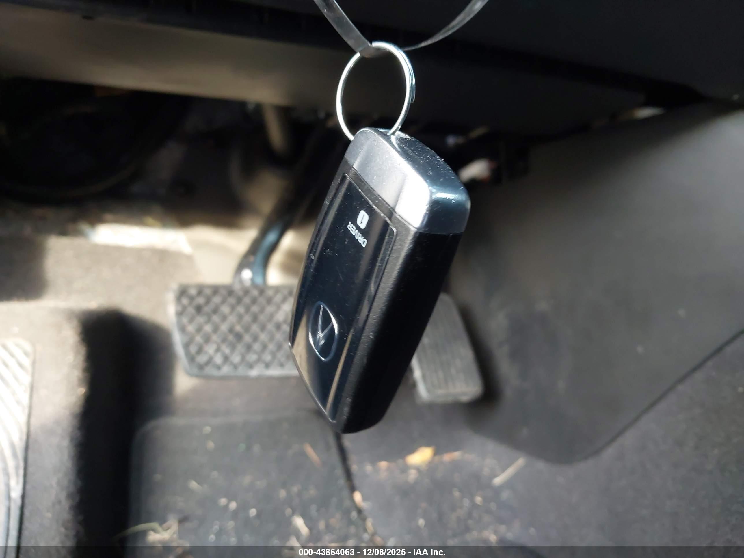 ACURA TLX image 11