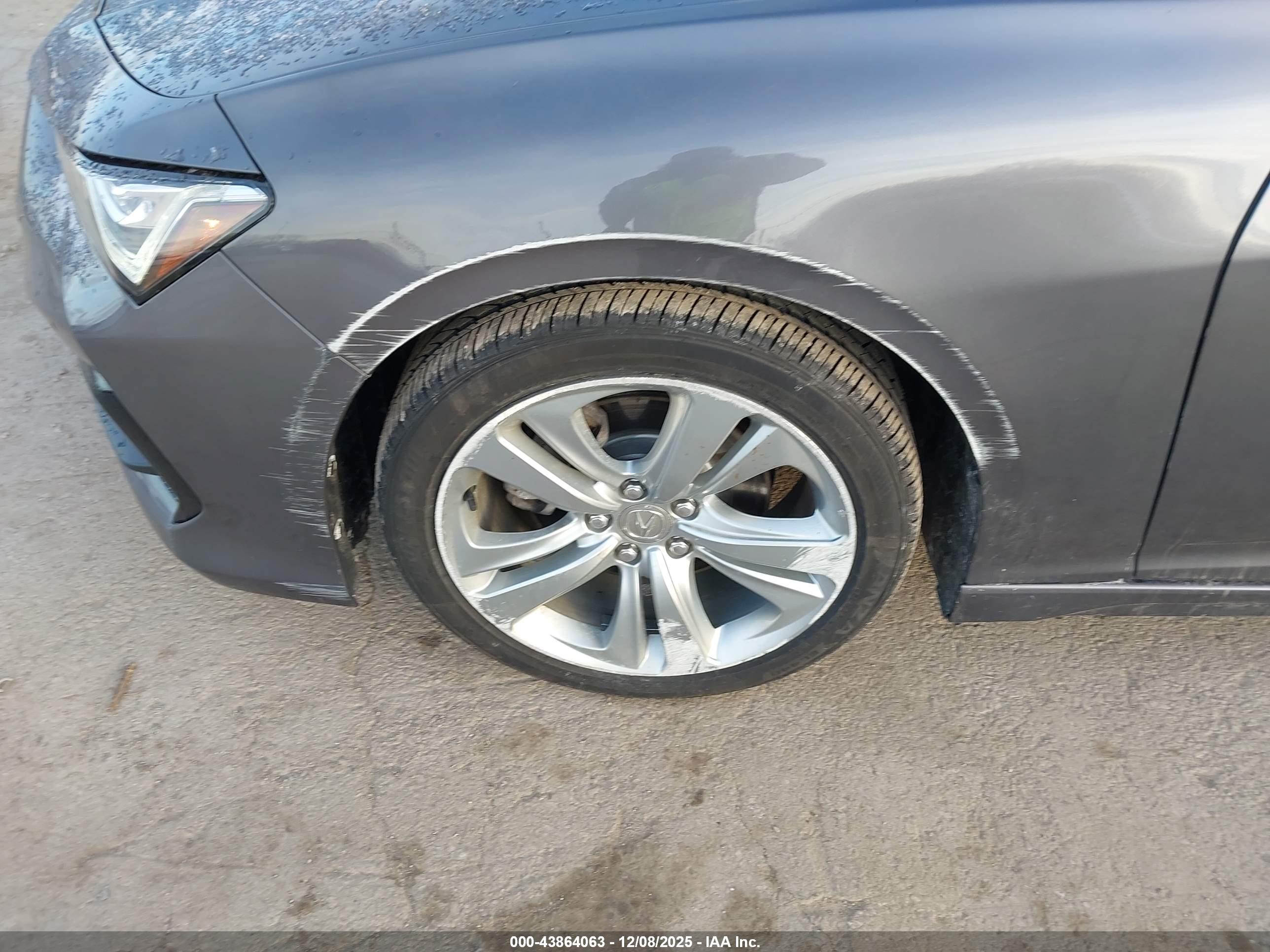 ACURA TLX image 6
