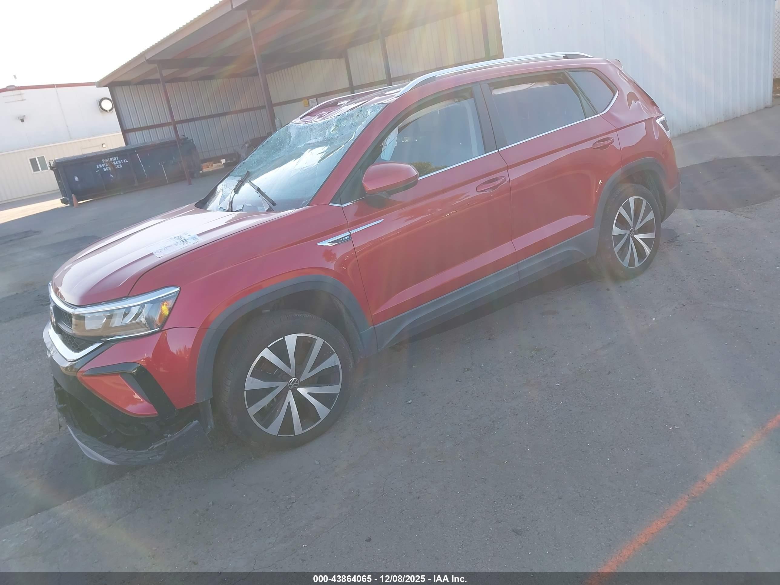 VOLKSWAGEN TAOS image 2