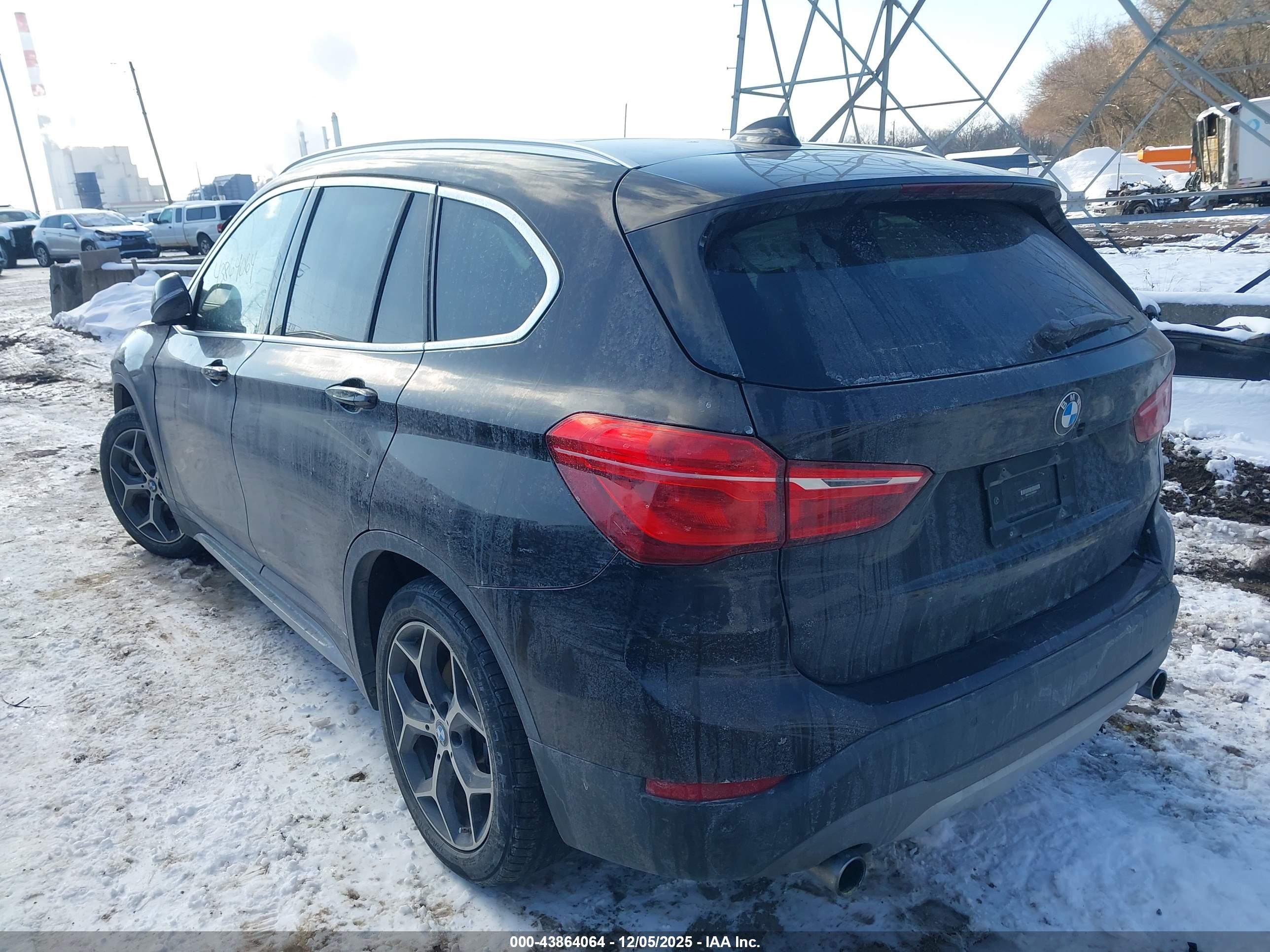 BMW X1 image 3